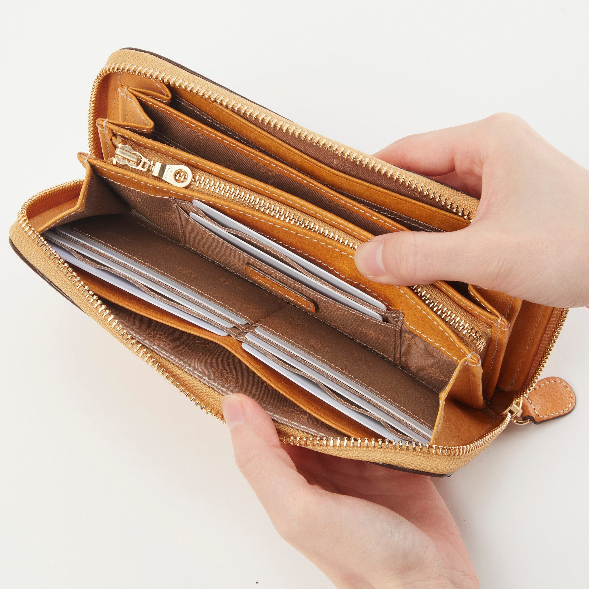 コラッジョ ラウンドファスナー長財布 0030942