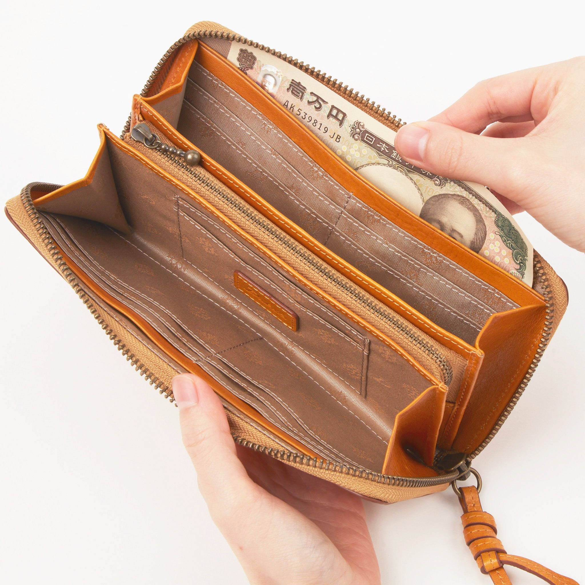 エレファンテ ラウンドファスナー長財布 0031782