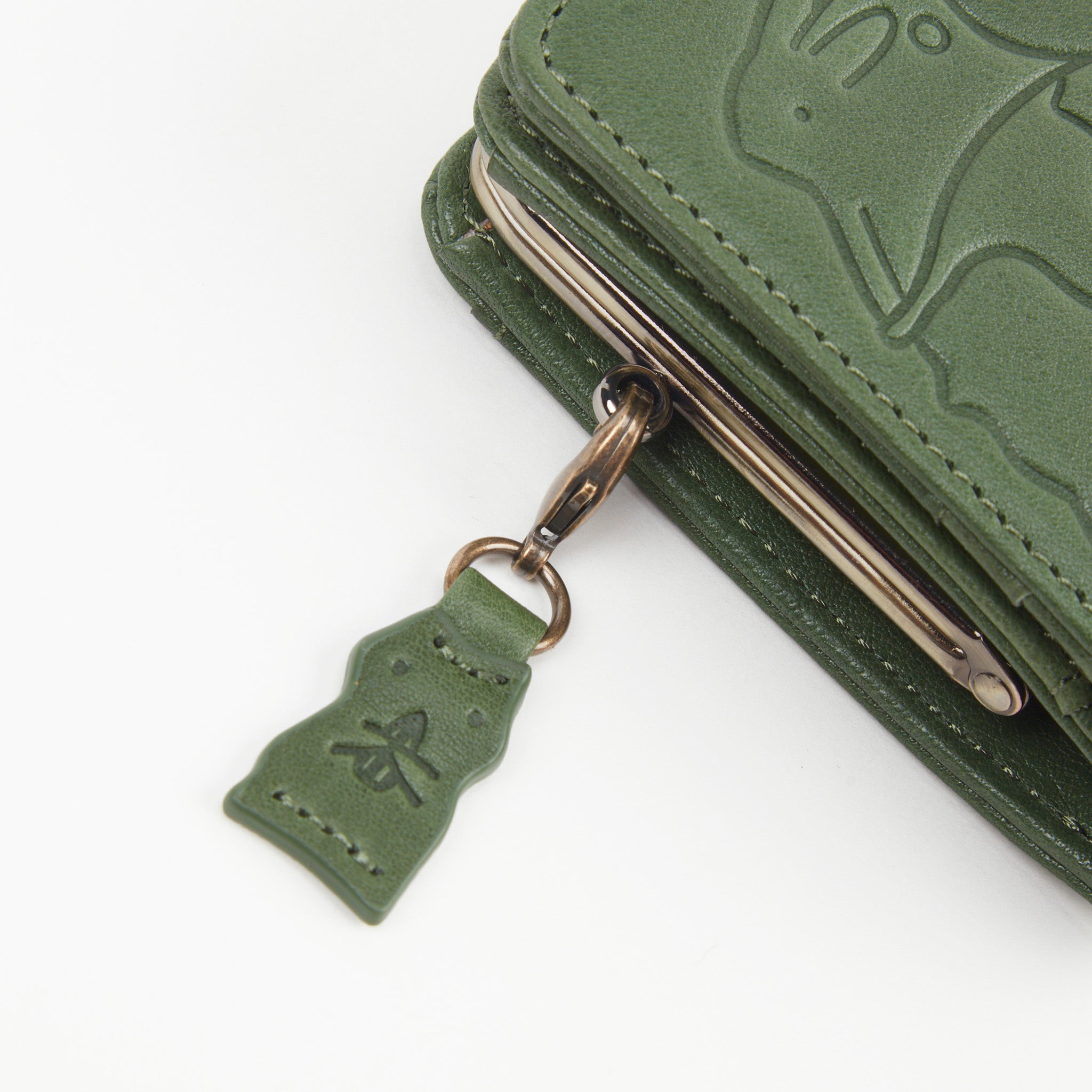 【公式WEB限定品】アニマーレ がま口二つ折り財布 0038640