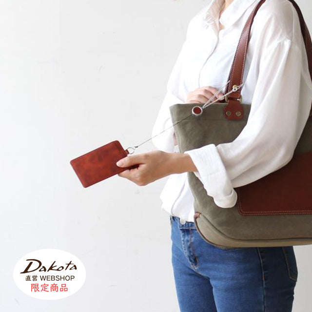 トピカ リール付きパスケース 0038846