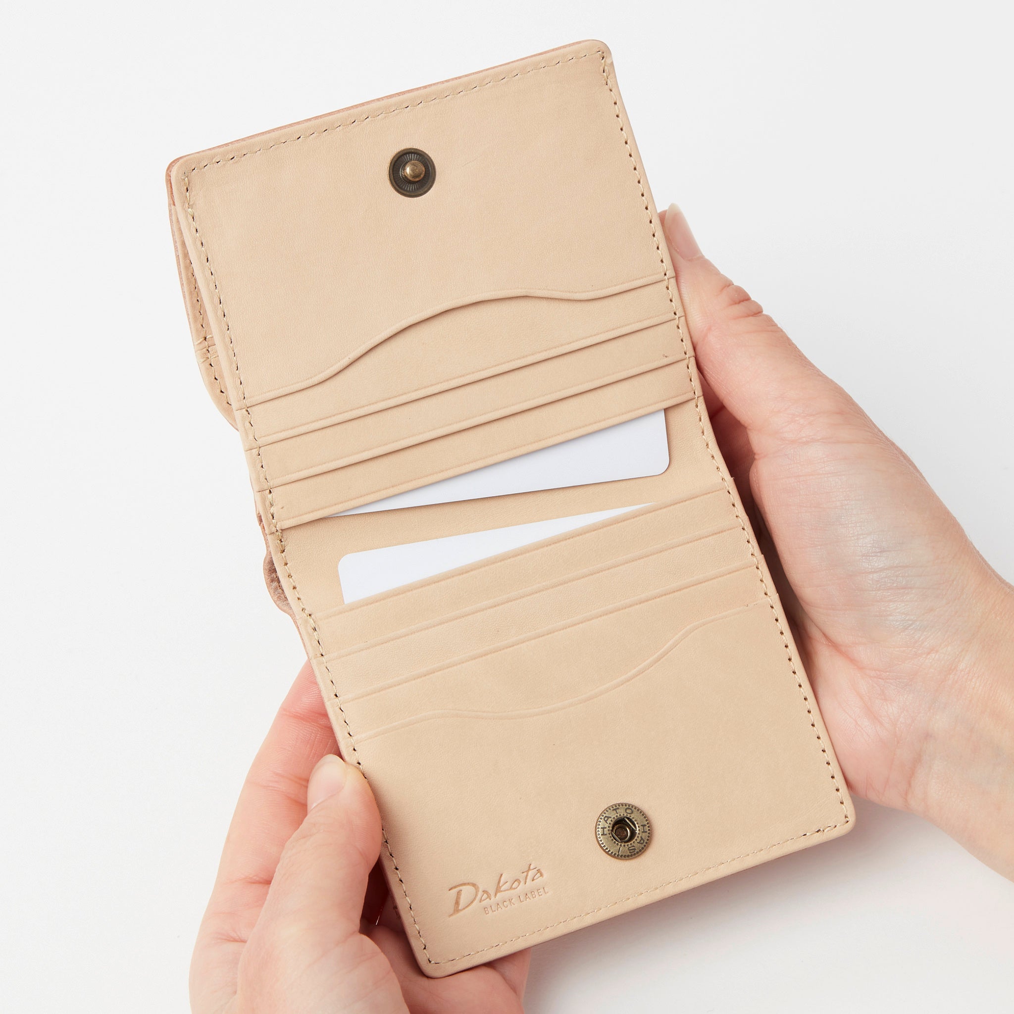 クレマ 二つ折り財布 0620131