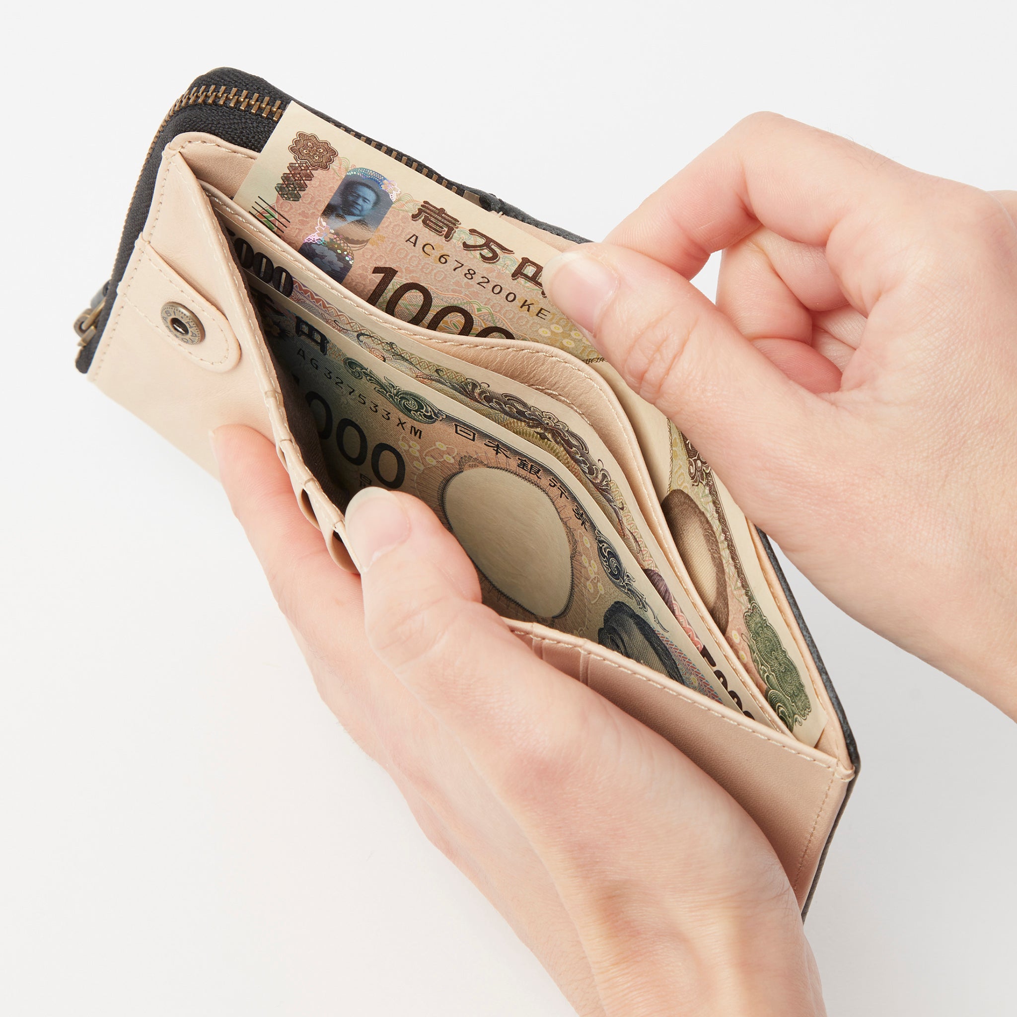 クレマ 二つ折り財布 0620132