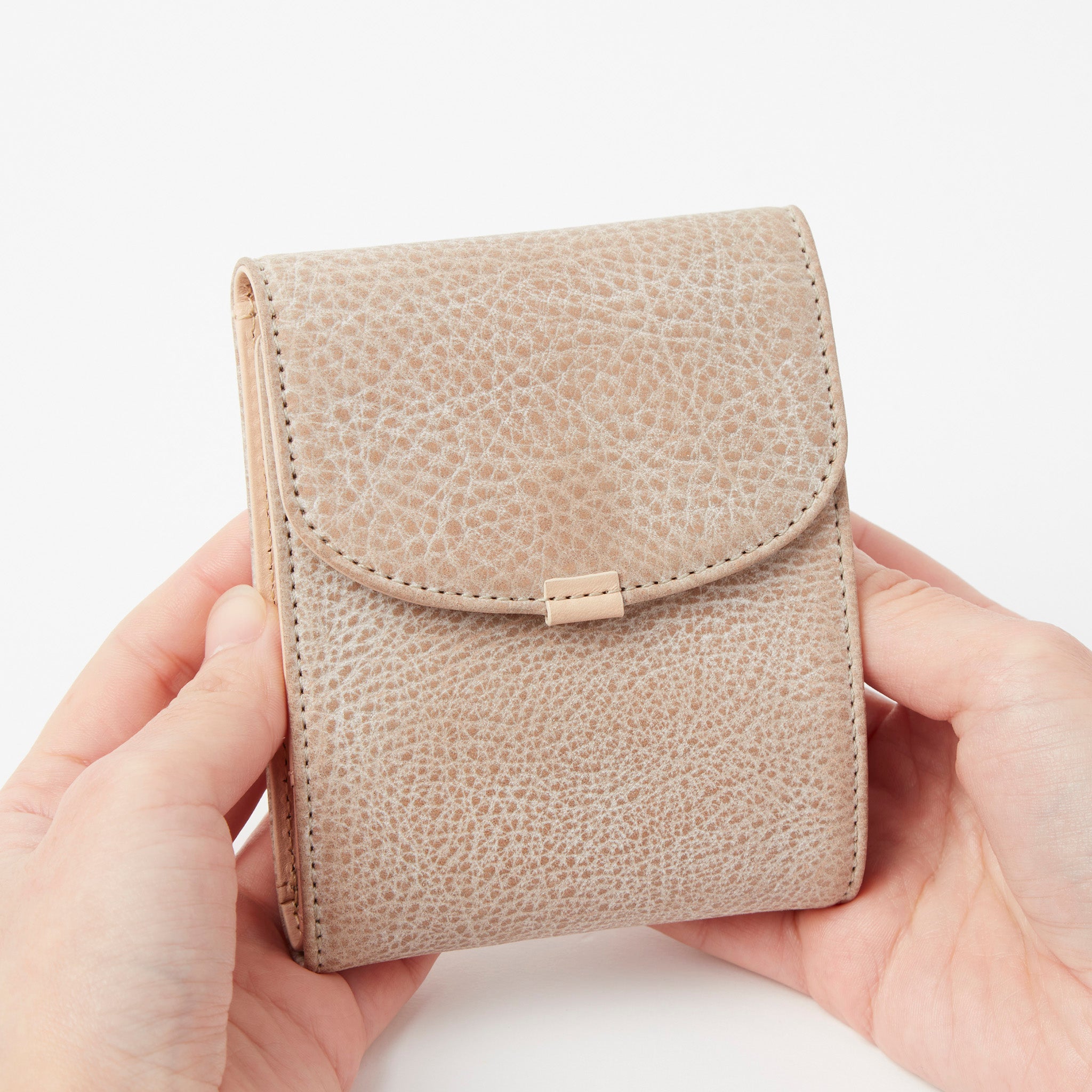 クレマ 二つ折り財布 0620133