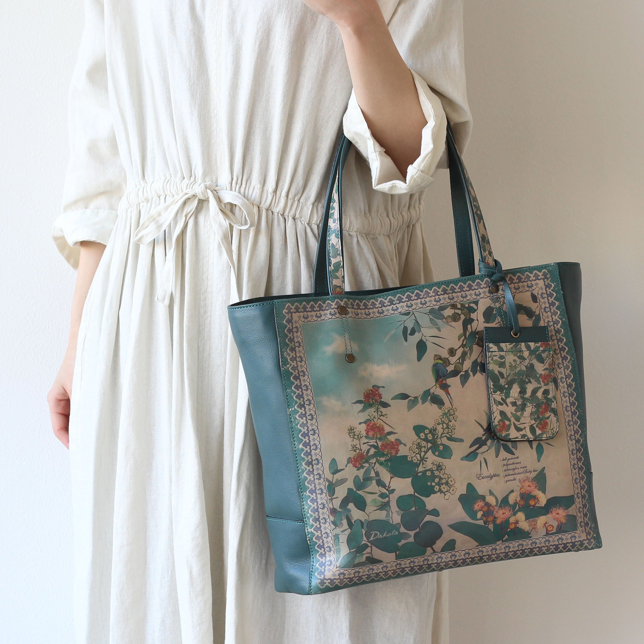 チーザレ トートバッグ 1034090