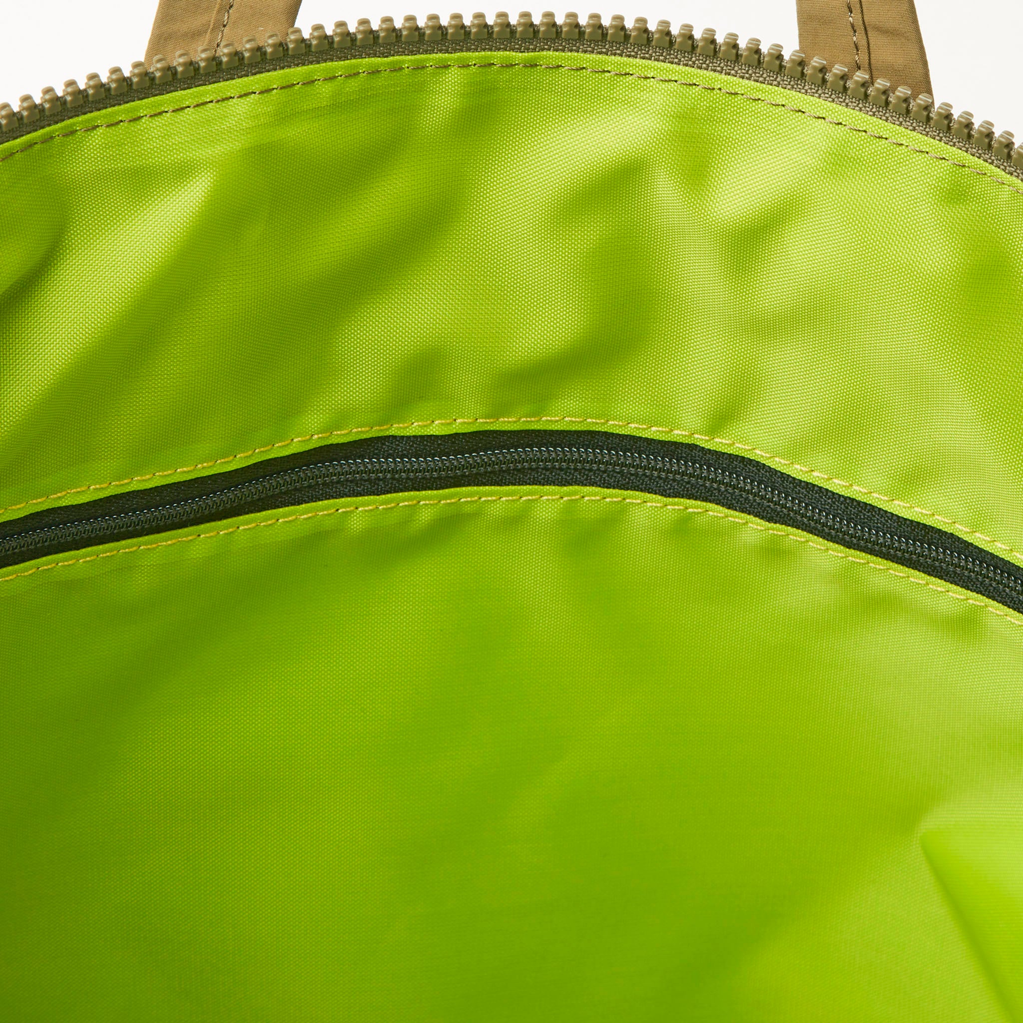 リリース ハンドバッグ 1192653