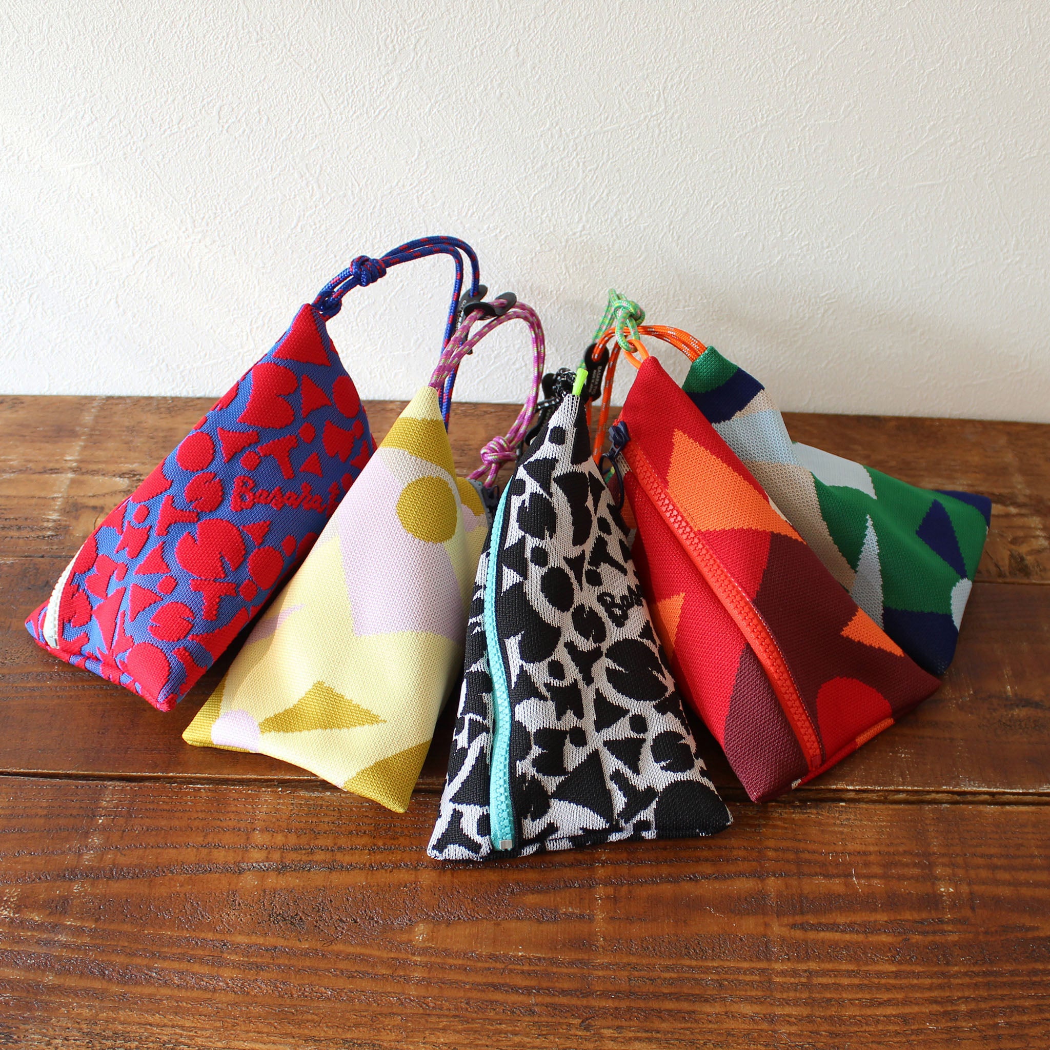 テトラ 三角ミニポーチ 1414631