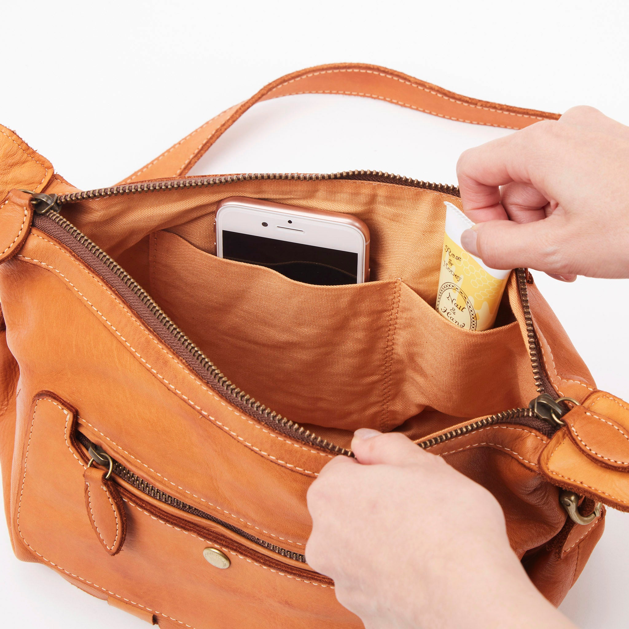 アーロ ショルダーバッグ 1601081