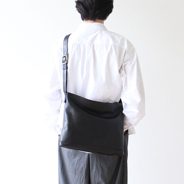 ノーム ショルダーバッグ 1624800