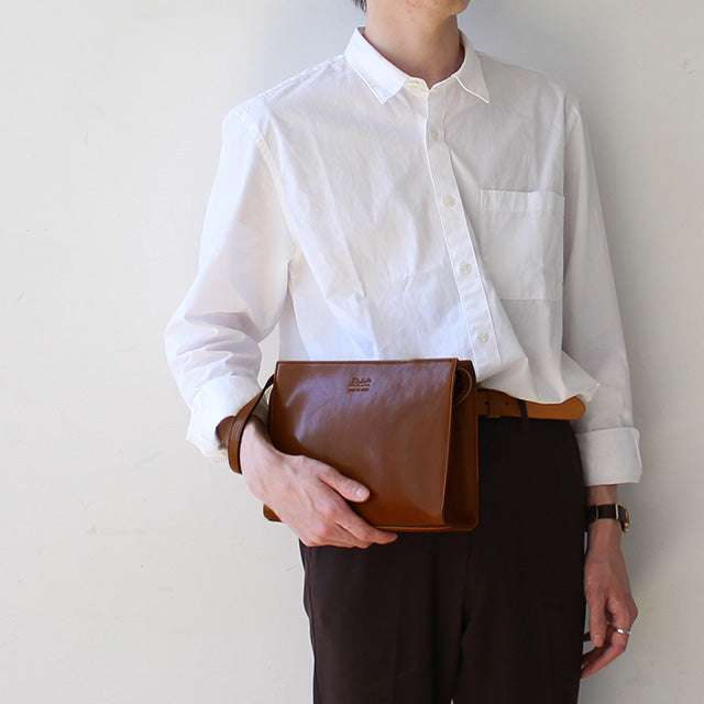 アクソリオ3 クラッチバッグ 1623702