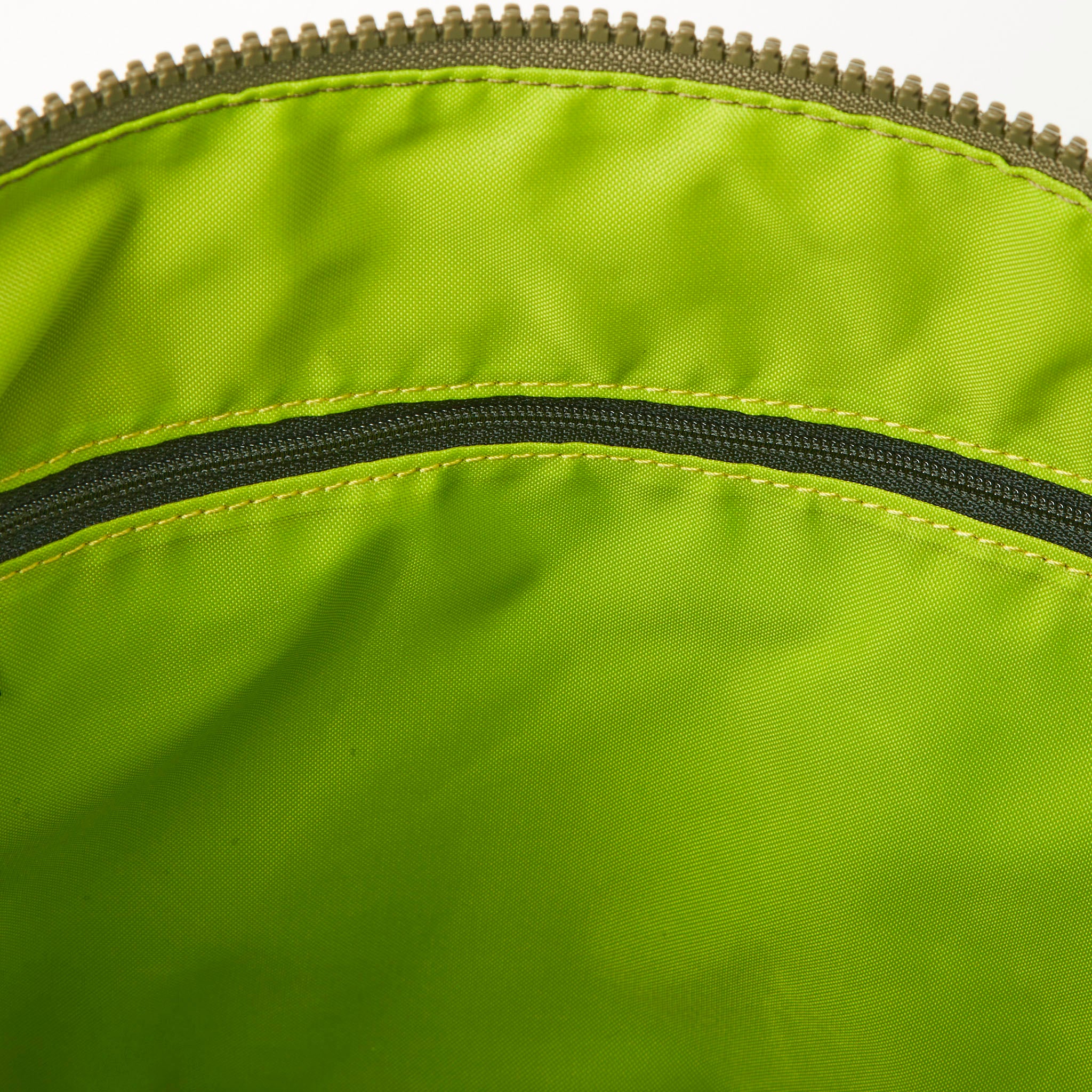 リリース ショルダーバッグ 1192650