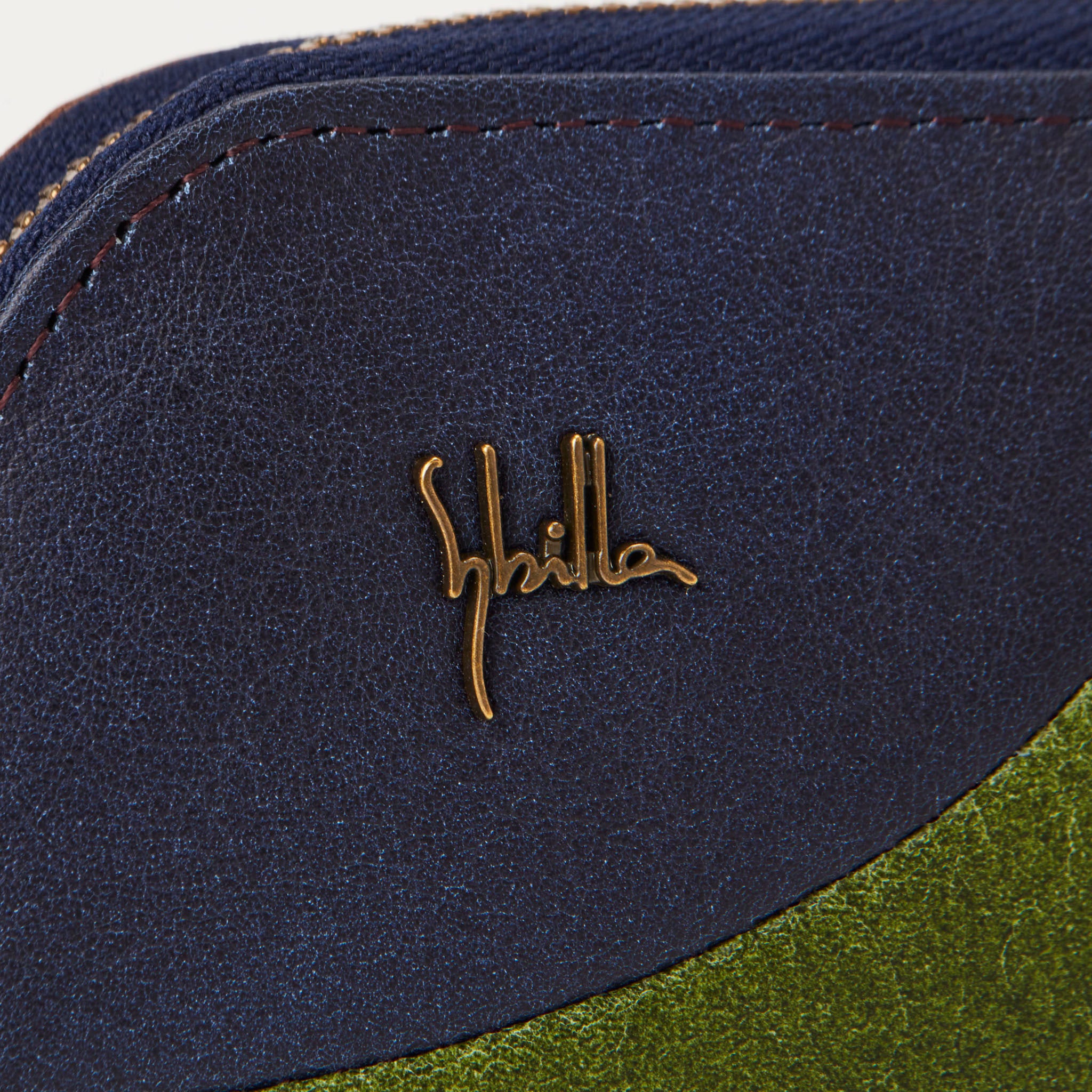 カミーノ ラウンドファスナー二つ折り財布 5470501