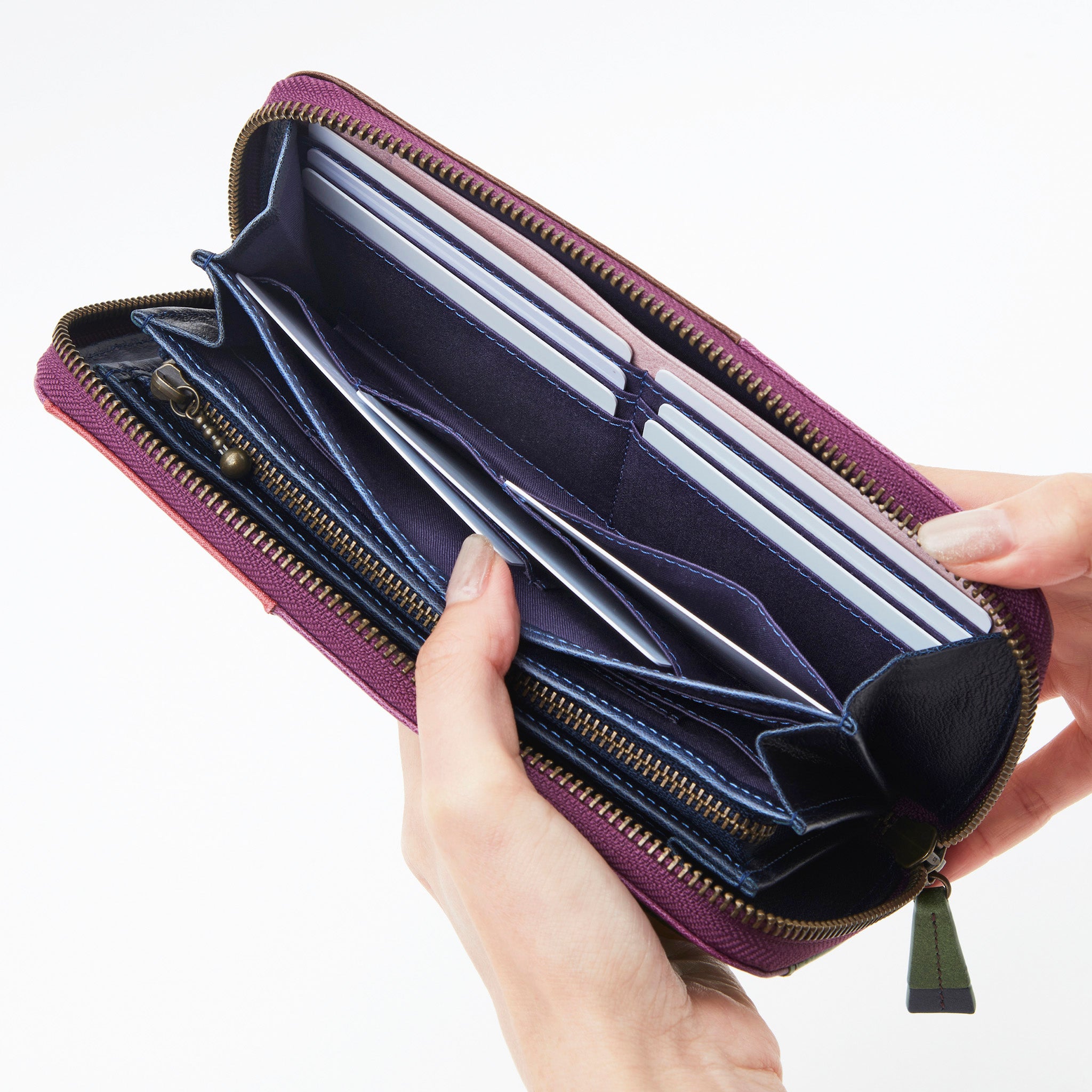 カミーノ ラウンドファスナー長財布 5470502