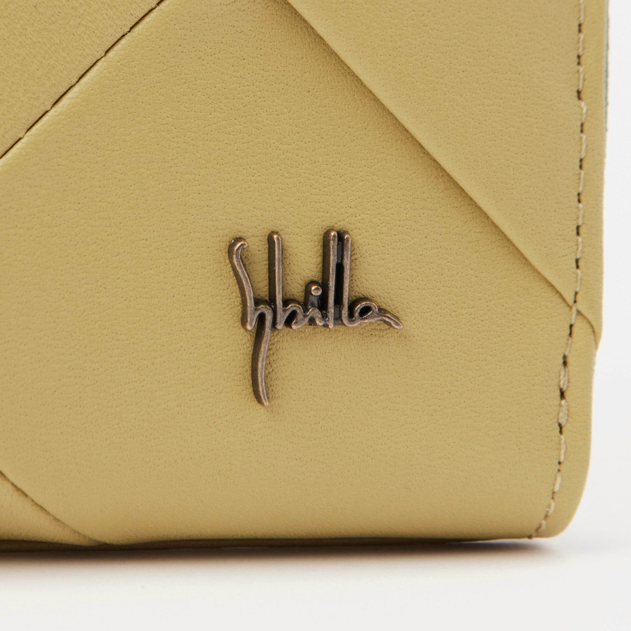 Sybilla インビシブレ ラウンドファスナー二つ折り財布 5470570