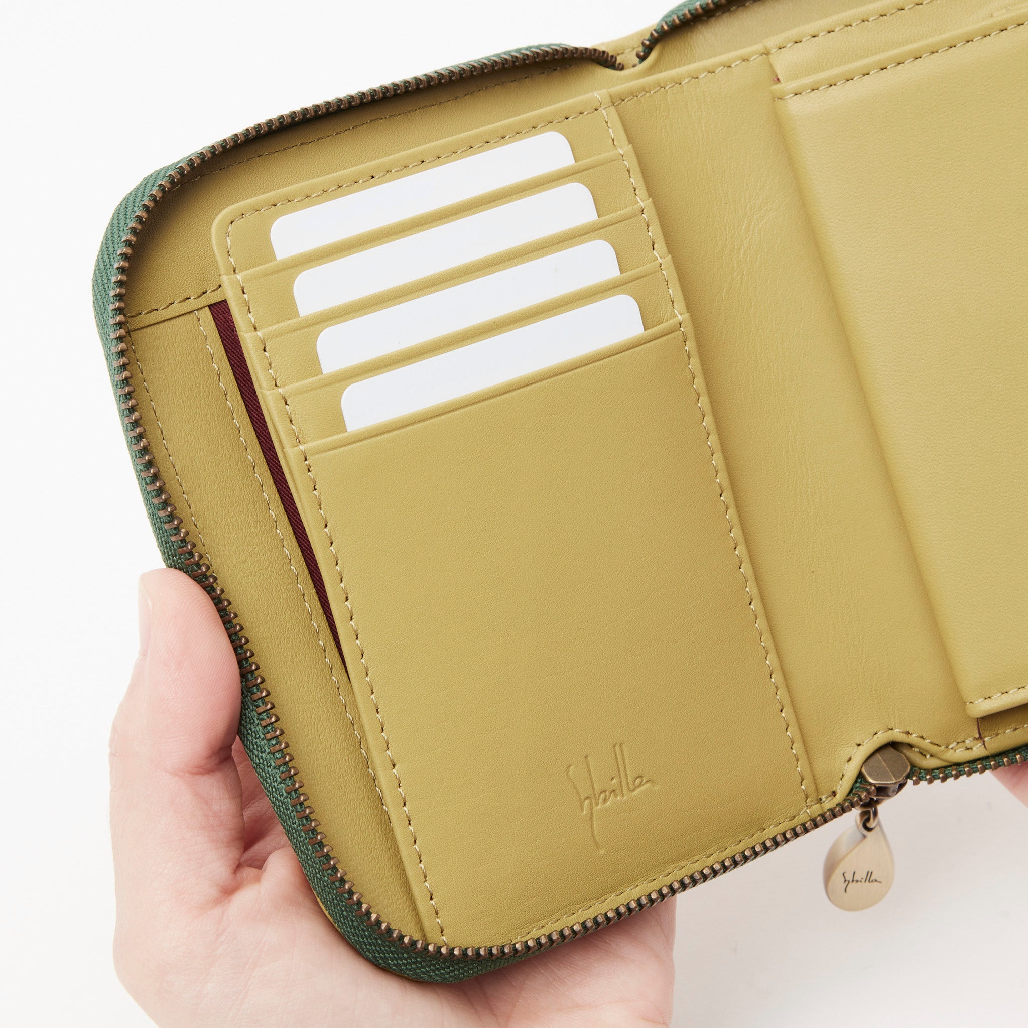 インビシブレ ラウンドファスナー二つ折り財布 5470570