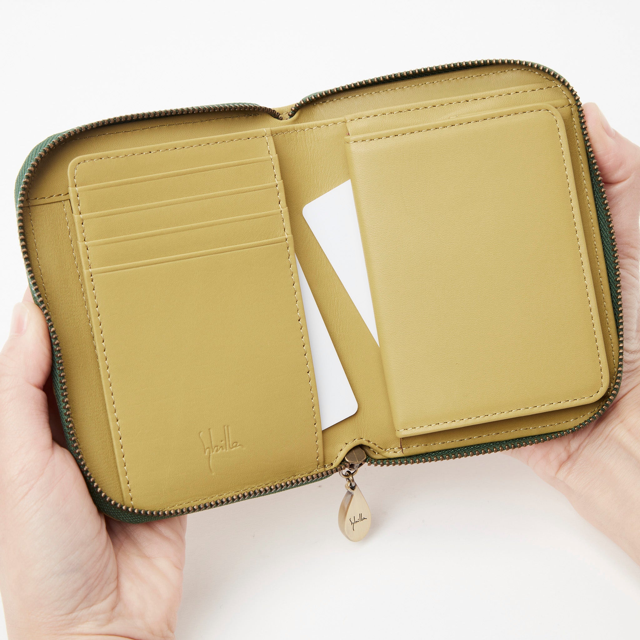 インビシブレ ラウンドファスナー二つ折り財布 5470570