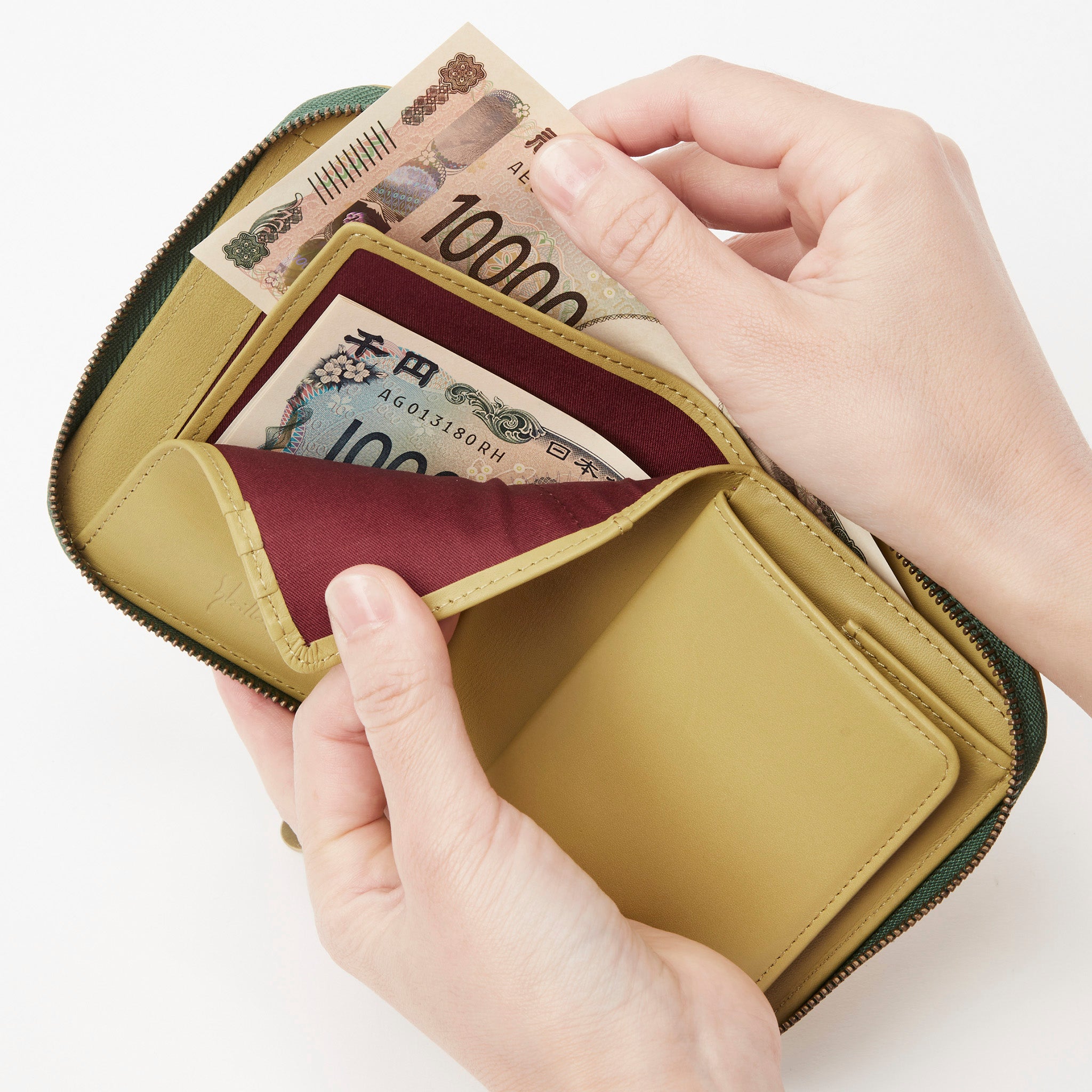 インビシブレ ラウンドファスナー二つ折り財布 5470570