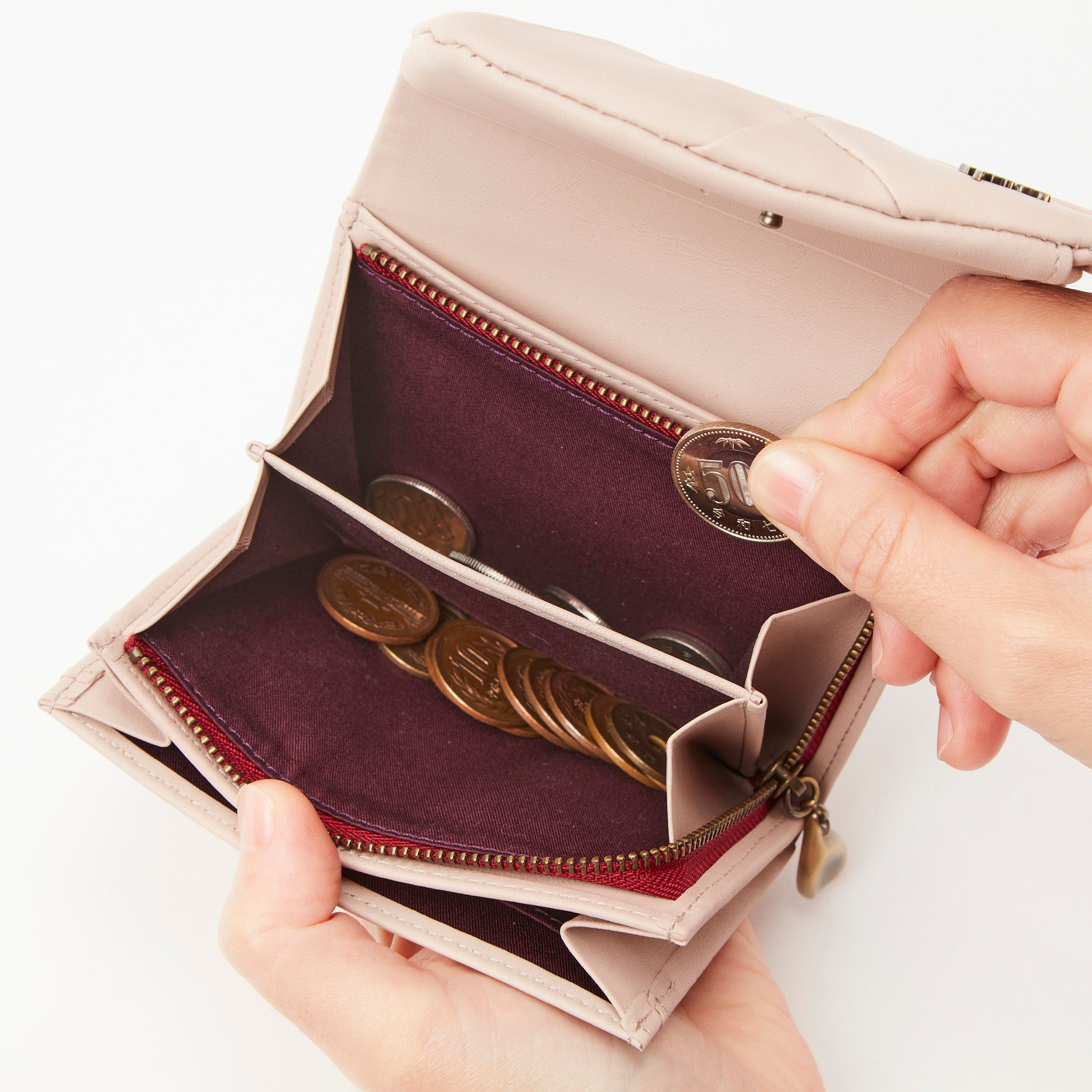 インビシブレ 二つ折り財布 5470572