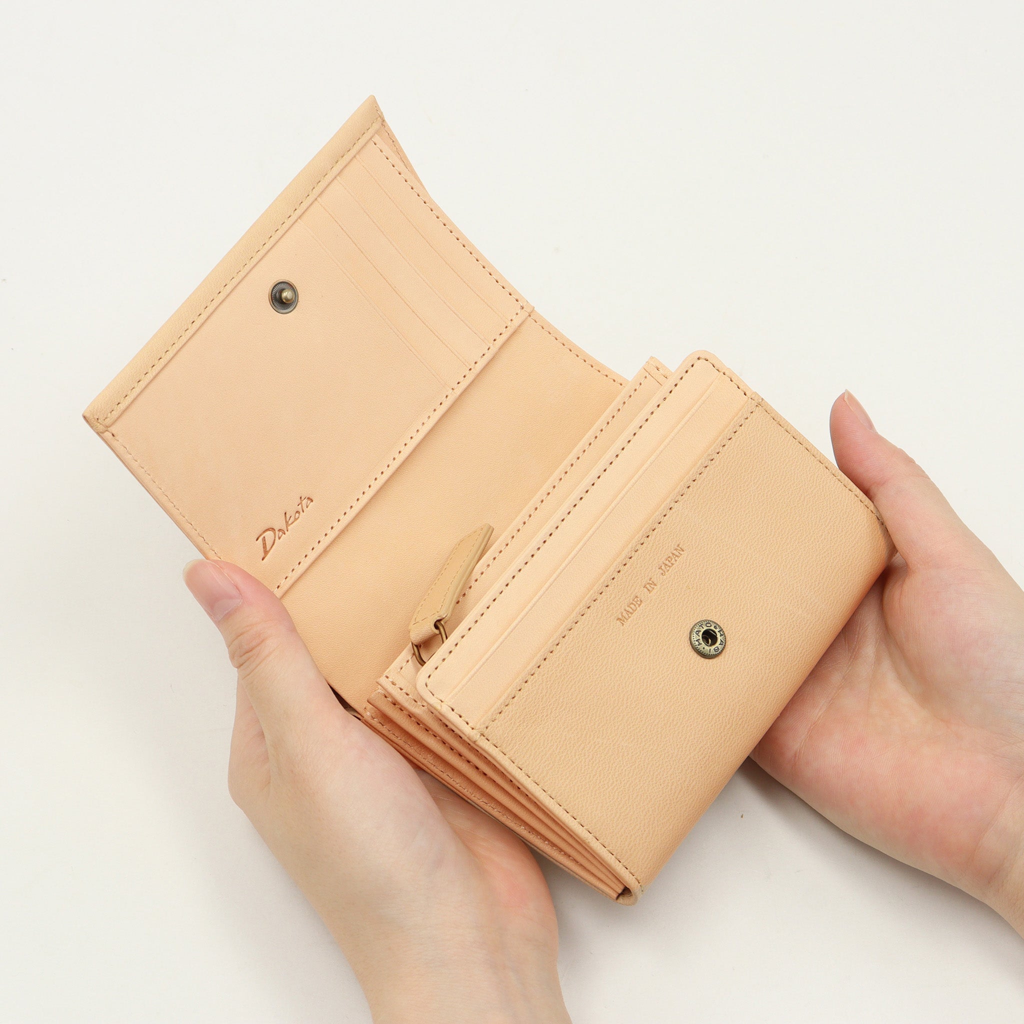 【公式WEB・一部店舗限定品】スティード 二つ折り財布 0031690