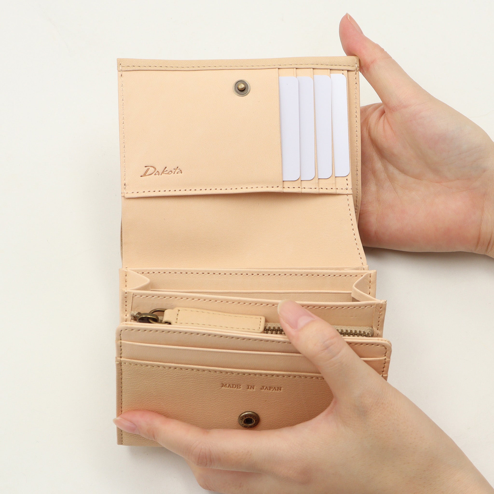 【公式WEB・一部店舗限定品】スティード 二つ折り財布 0031690