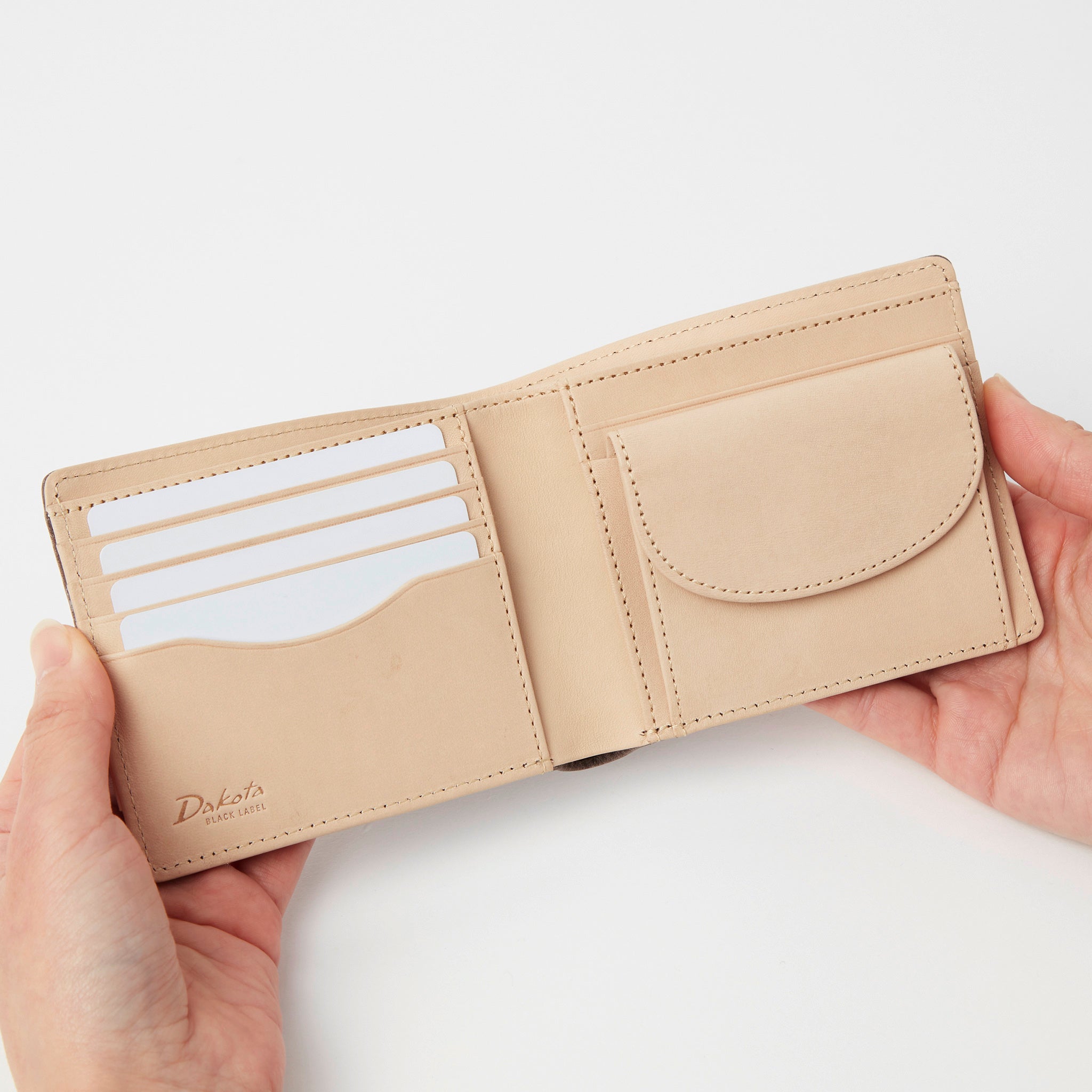 クレマ　二つ折り財布　0620130