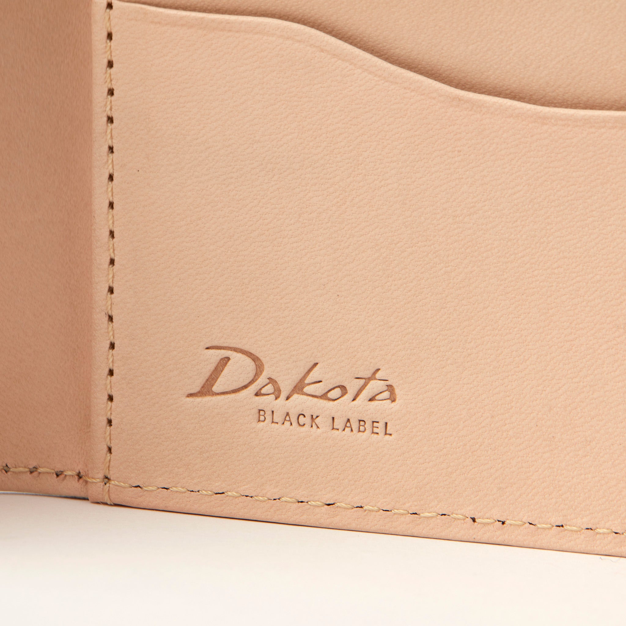 クレマ　二つ折り財布　0620133