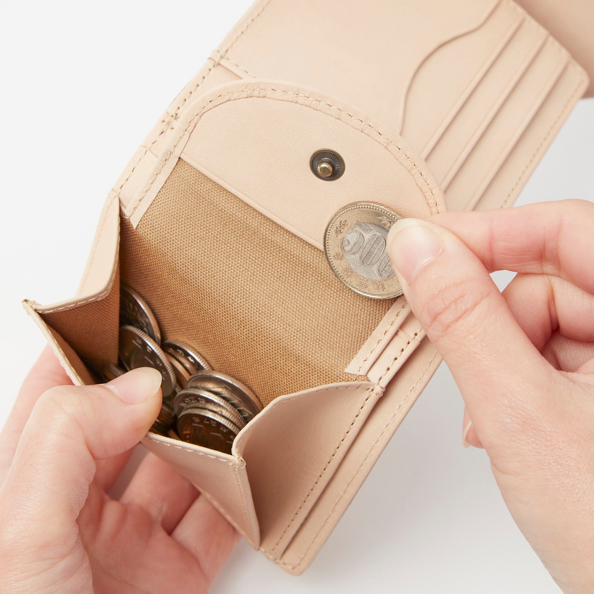 クレマ　二つ折り財布　0620133