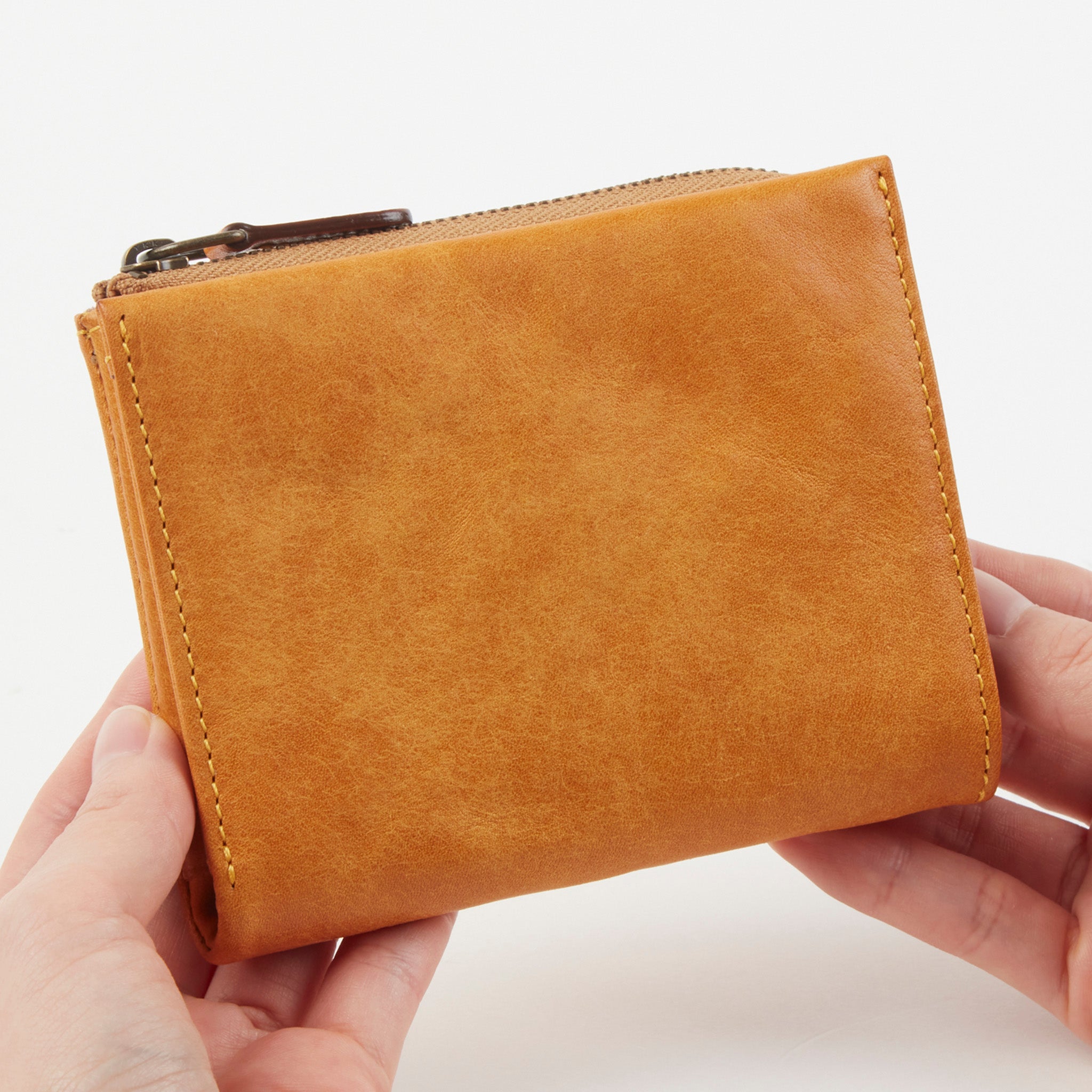 ガウディ 二つ折り財布 0626811