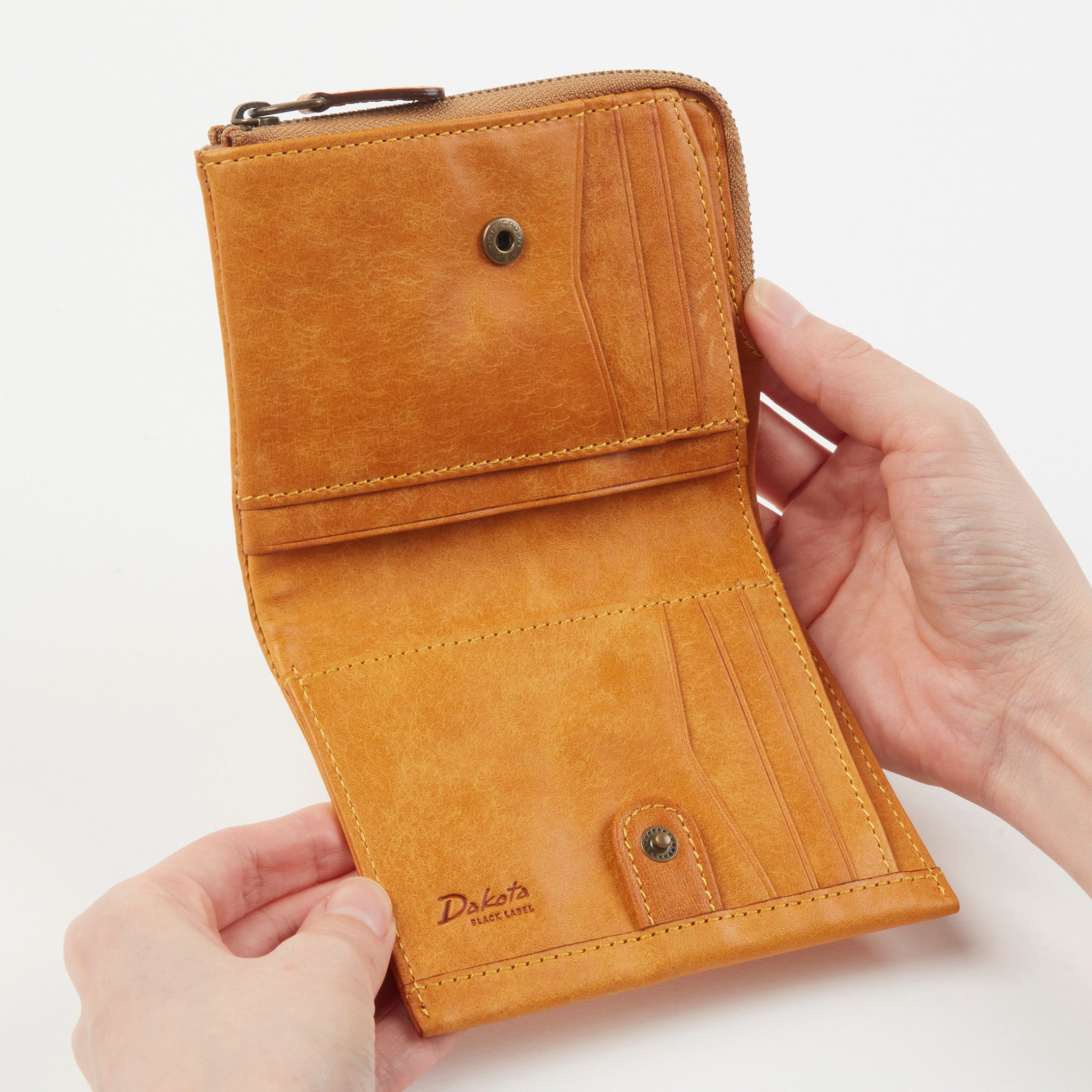 ガウディ 二つ折り財布 0626811