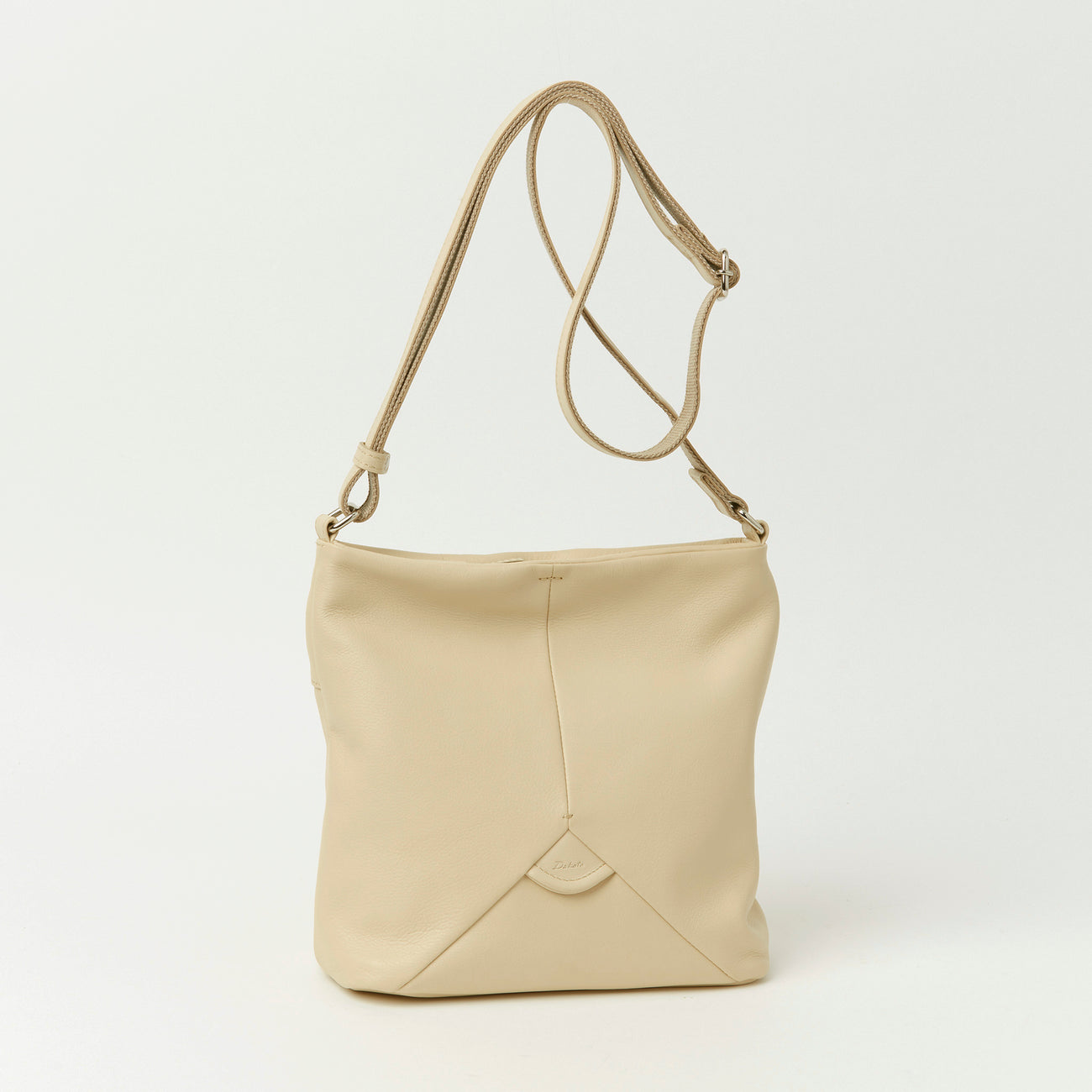 60代の母に人気のショルダーバッグの誕生日プレゼントおすすめ|Dakota(ダコタ)