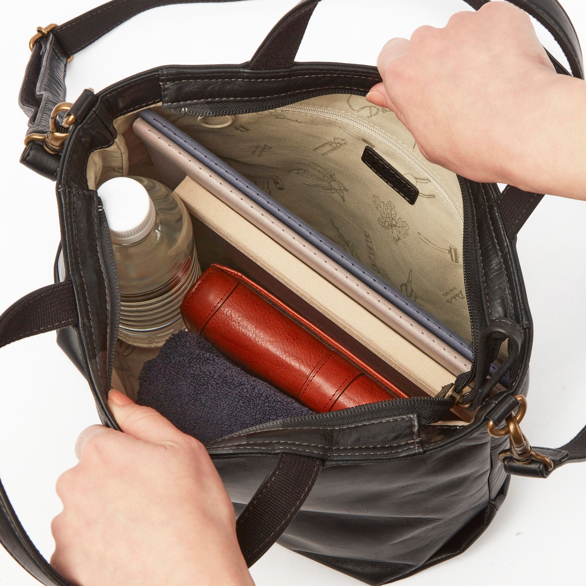 B5サイズの荷物が収納できます。
