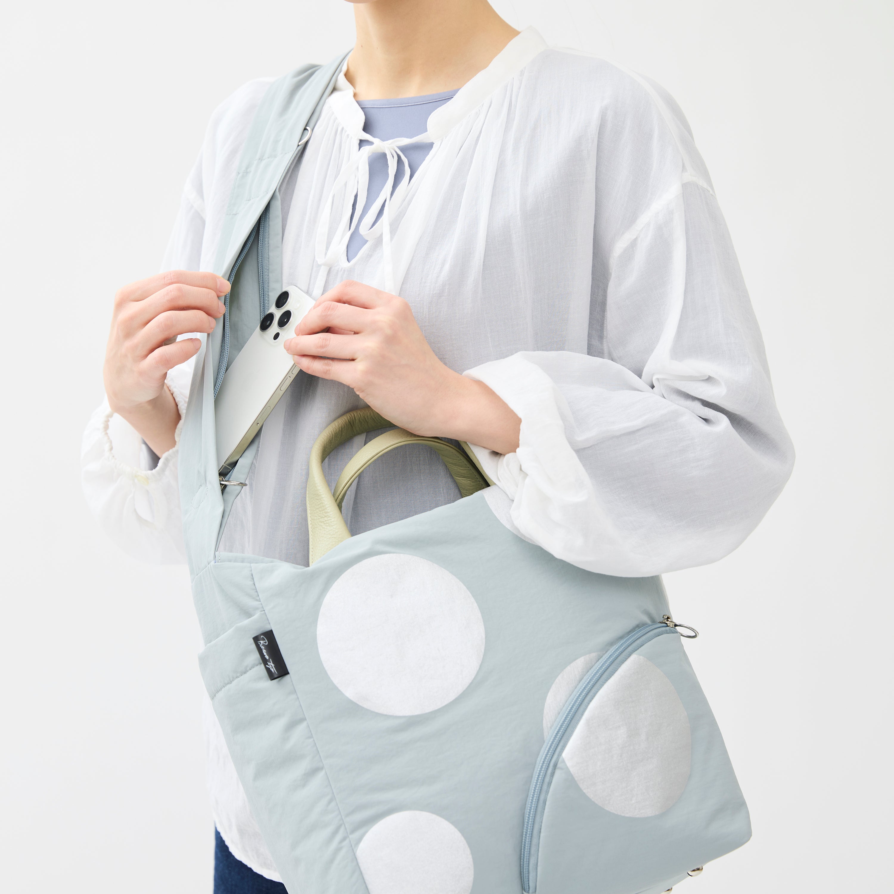 ポア　ショルダーバッグ（大）　1414590