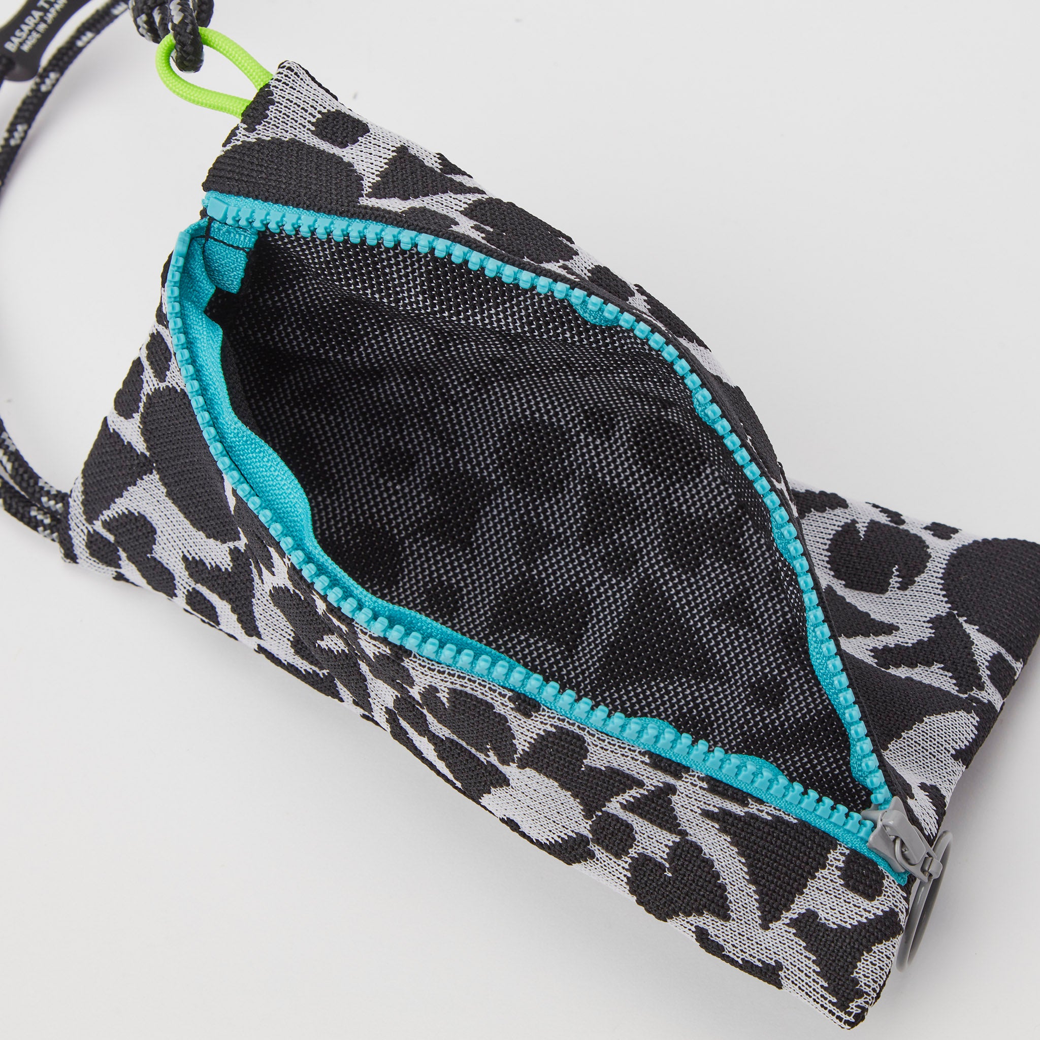 テトラ 三角ミニポーチ 1414631