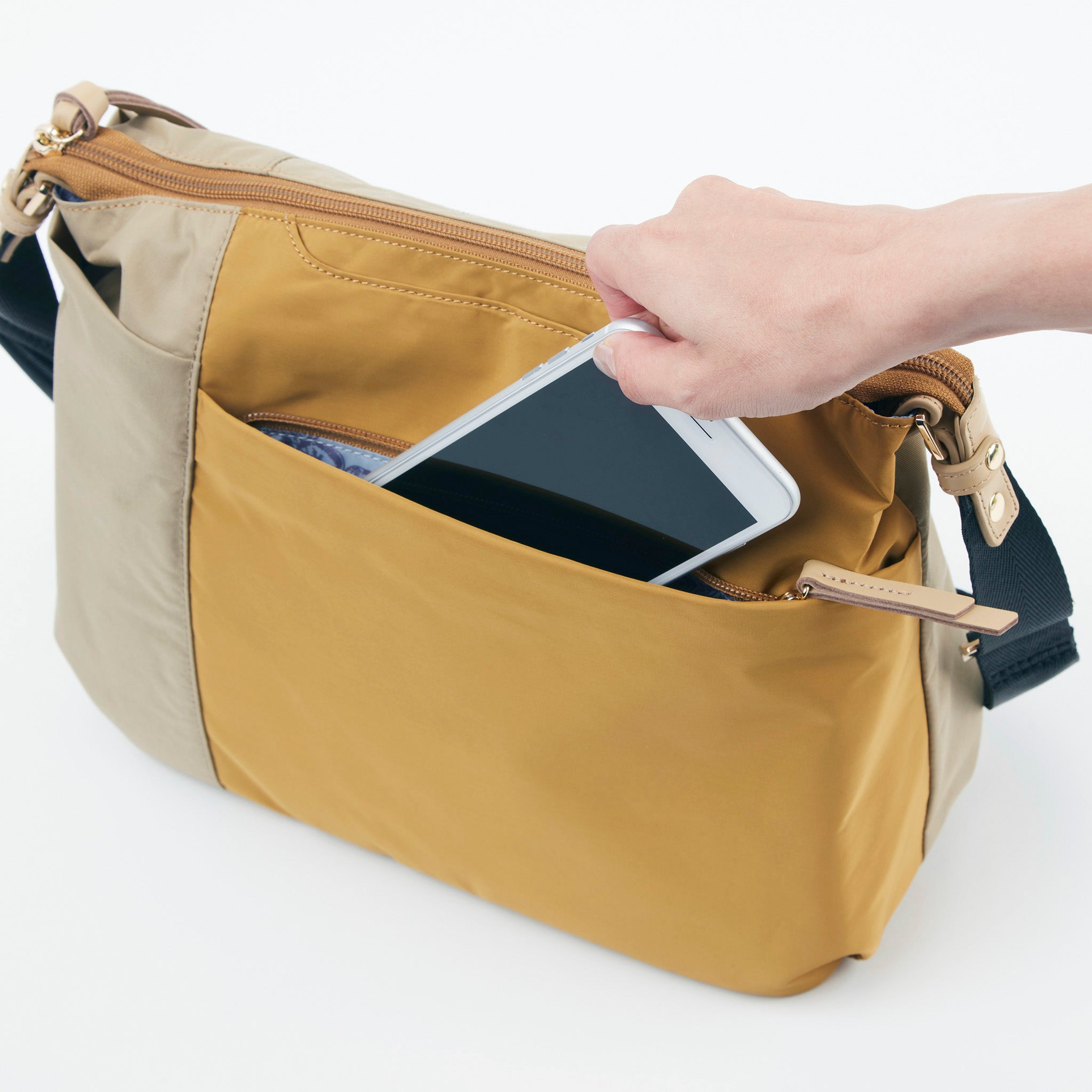 ファビオ2 ショルダーバッグ 1416767