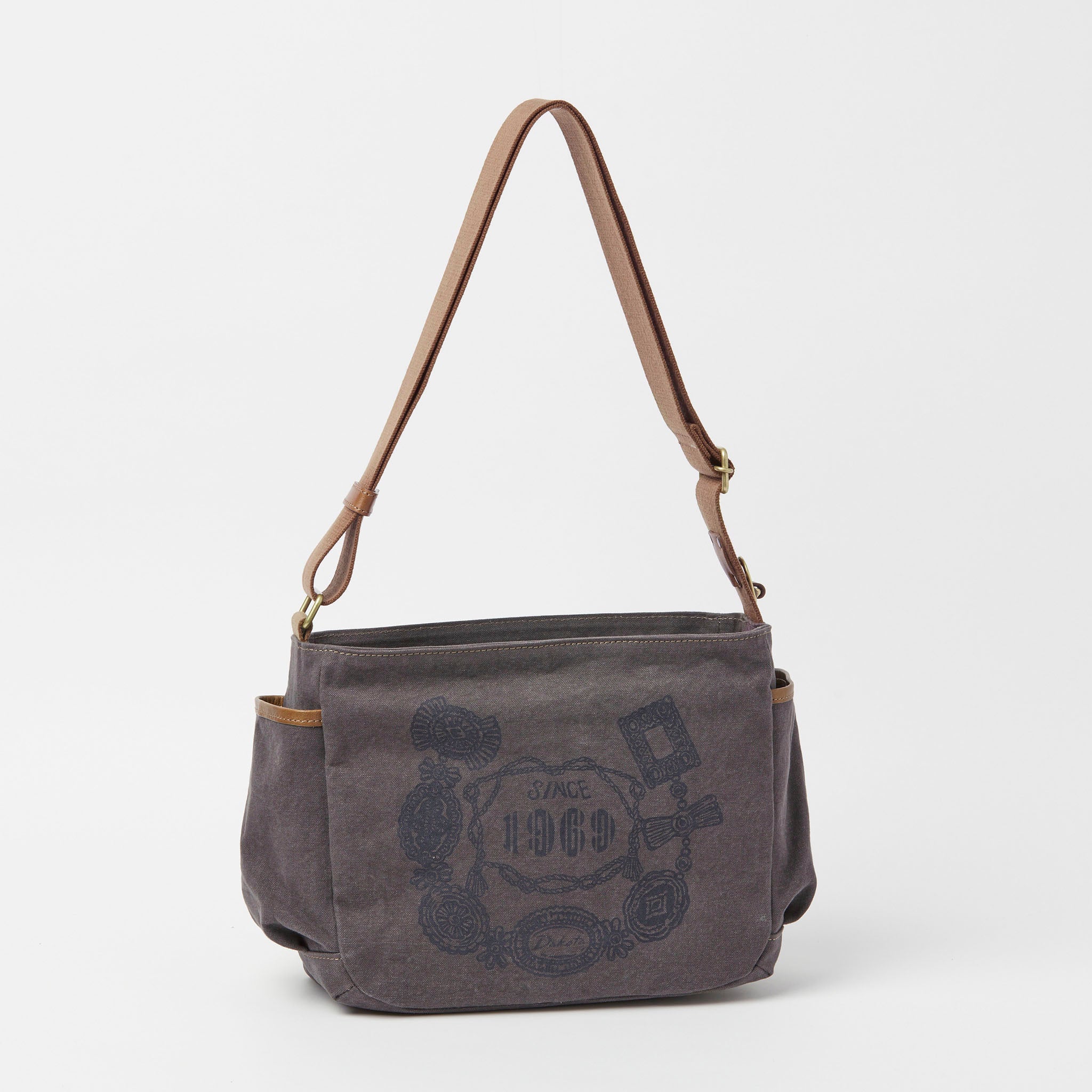 コンチャ ショルダーバッグ 1531782