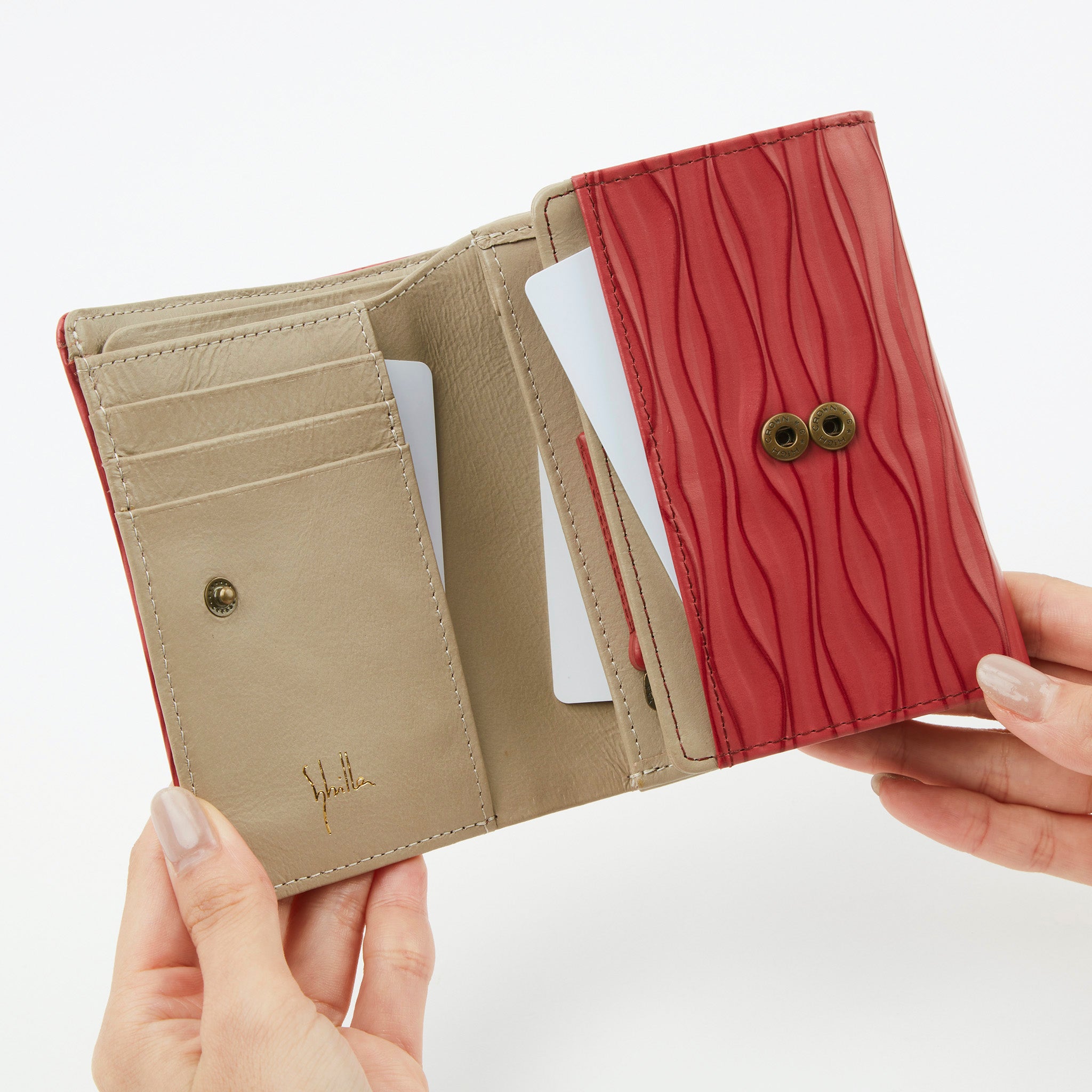 オーラ　二つ折り財布　5470201