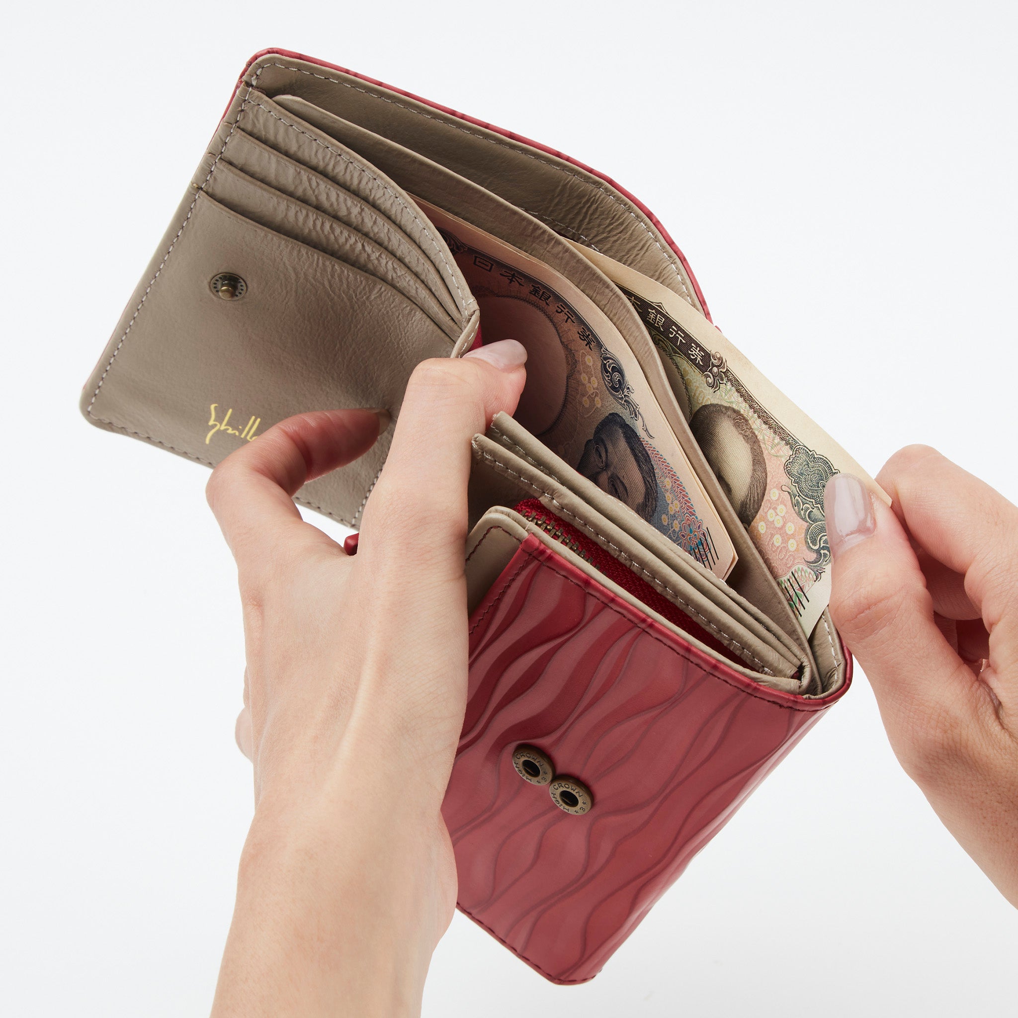 オーラ　二つ折り財布　5470201