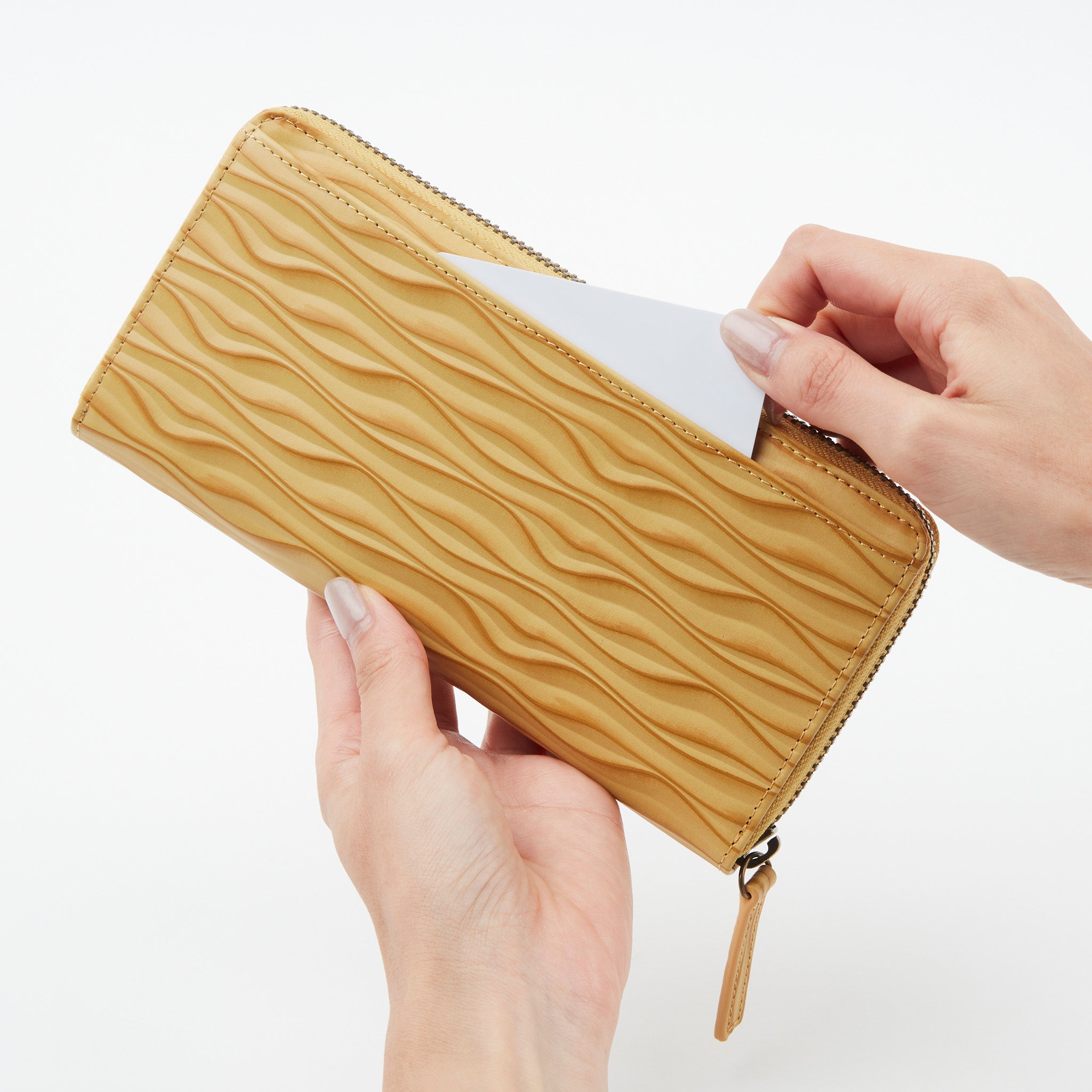 オーラ　ラウンドファスナー長財布　5470203