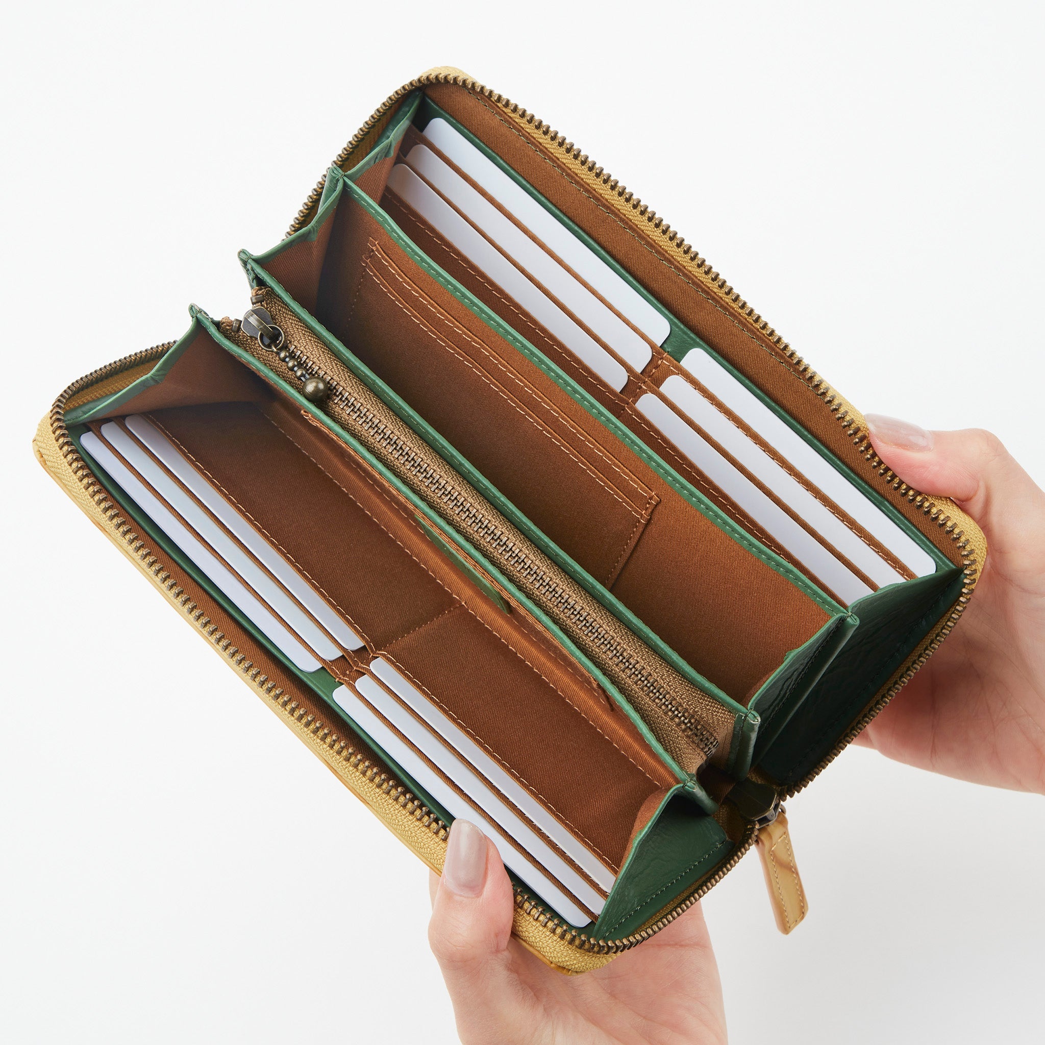 オーラ　ラウンドファスナー長財布　5470203