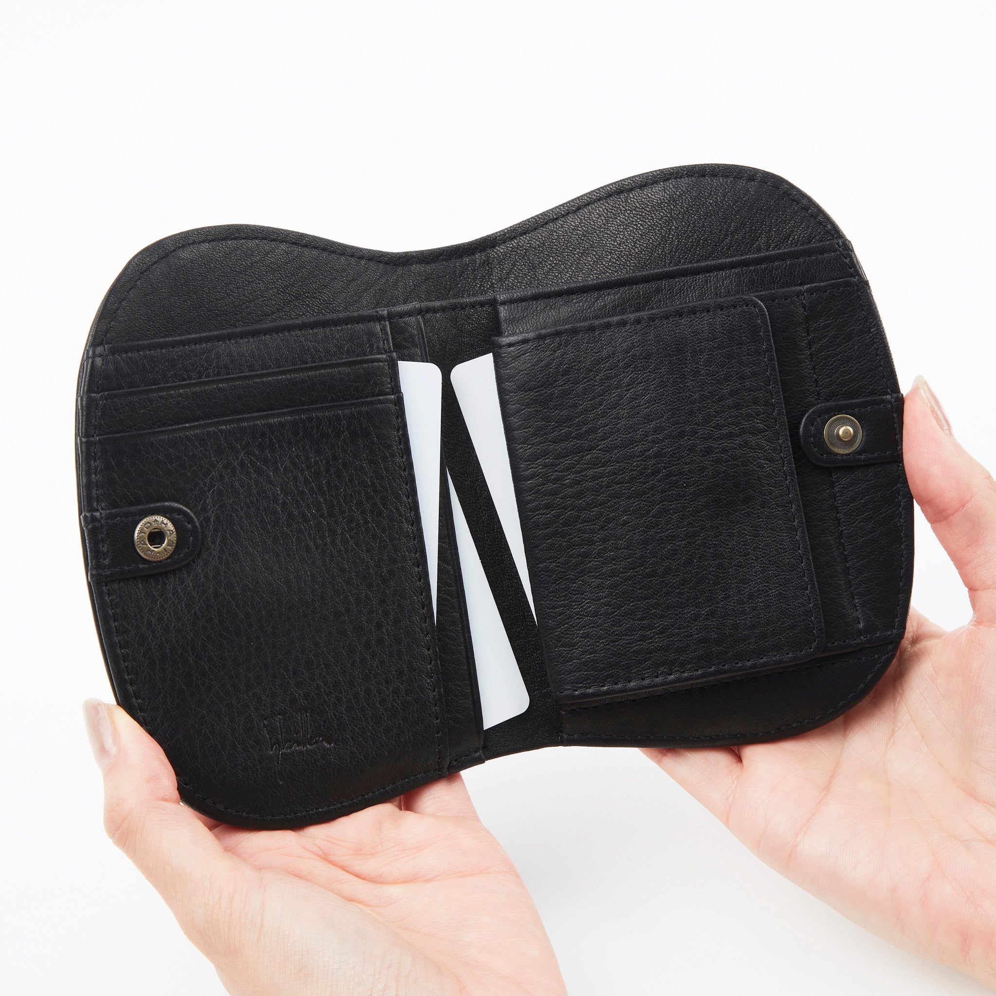 コルティーナ　二つ折り財布　5470510