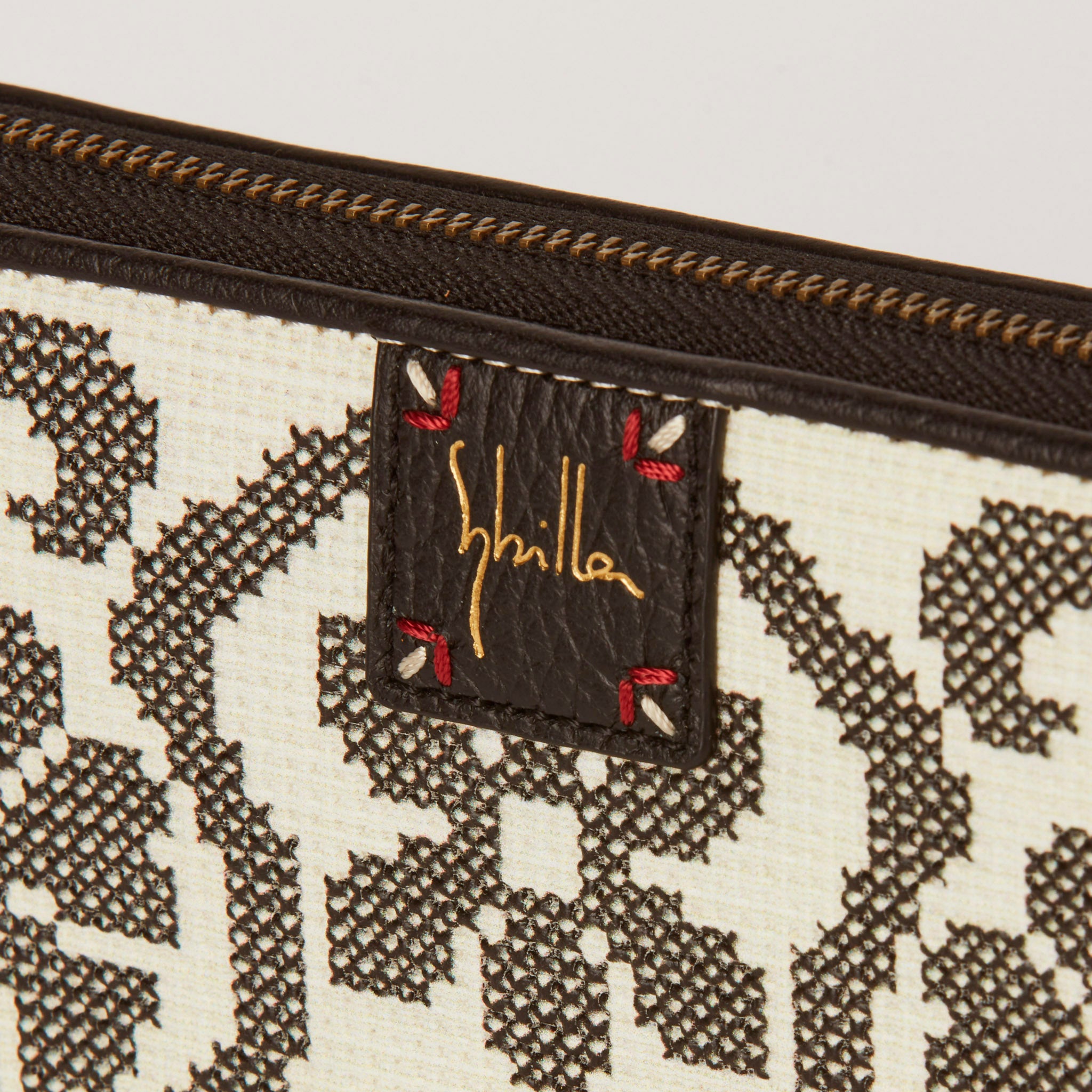 フガール　ラウンドファスナー長財布　5470562