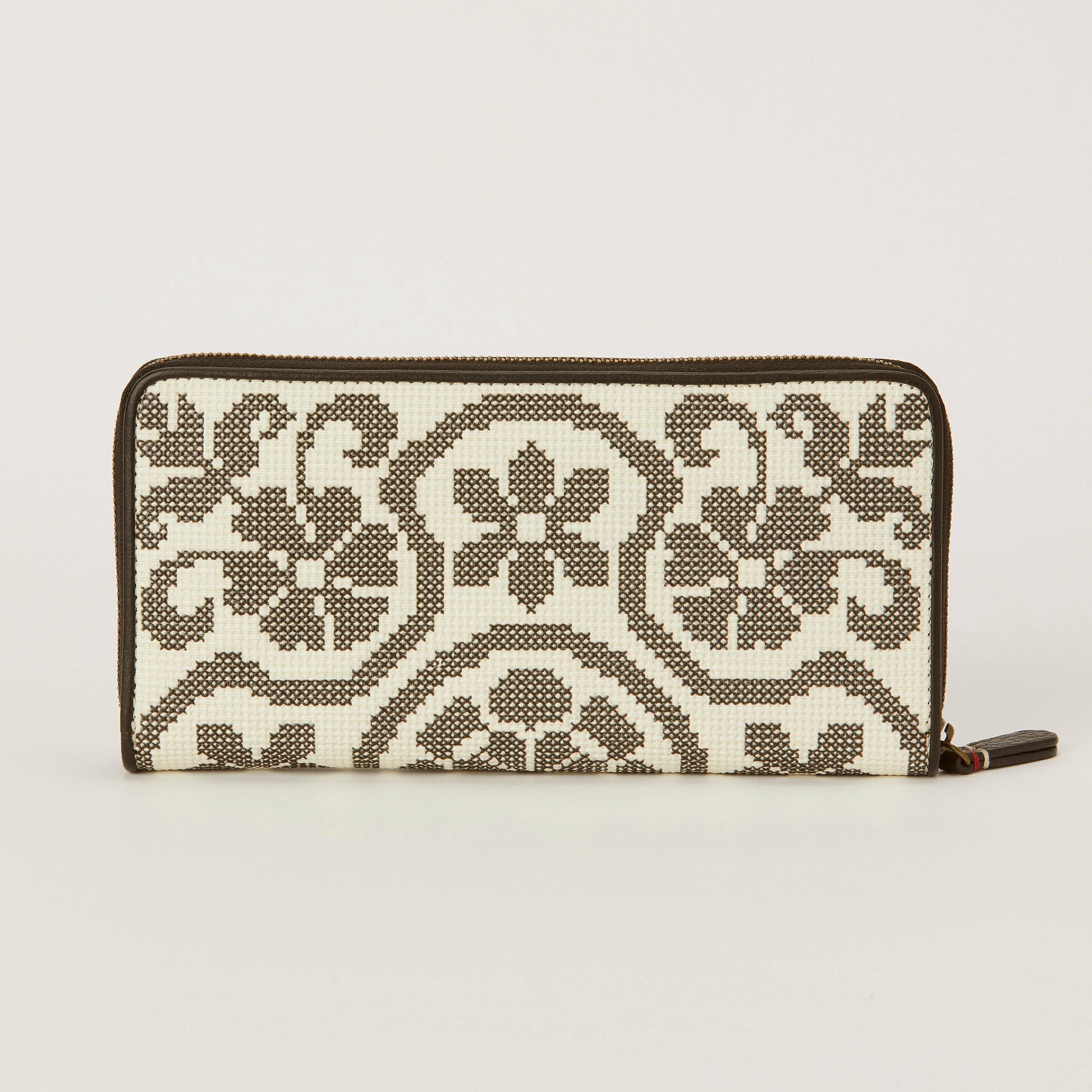 フガール　ラウンドファスナー長財布　5470562