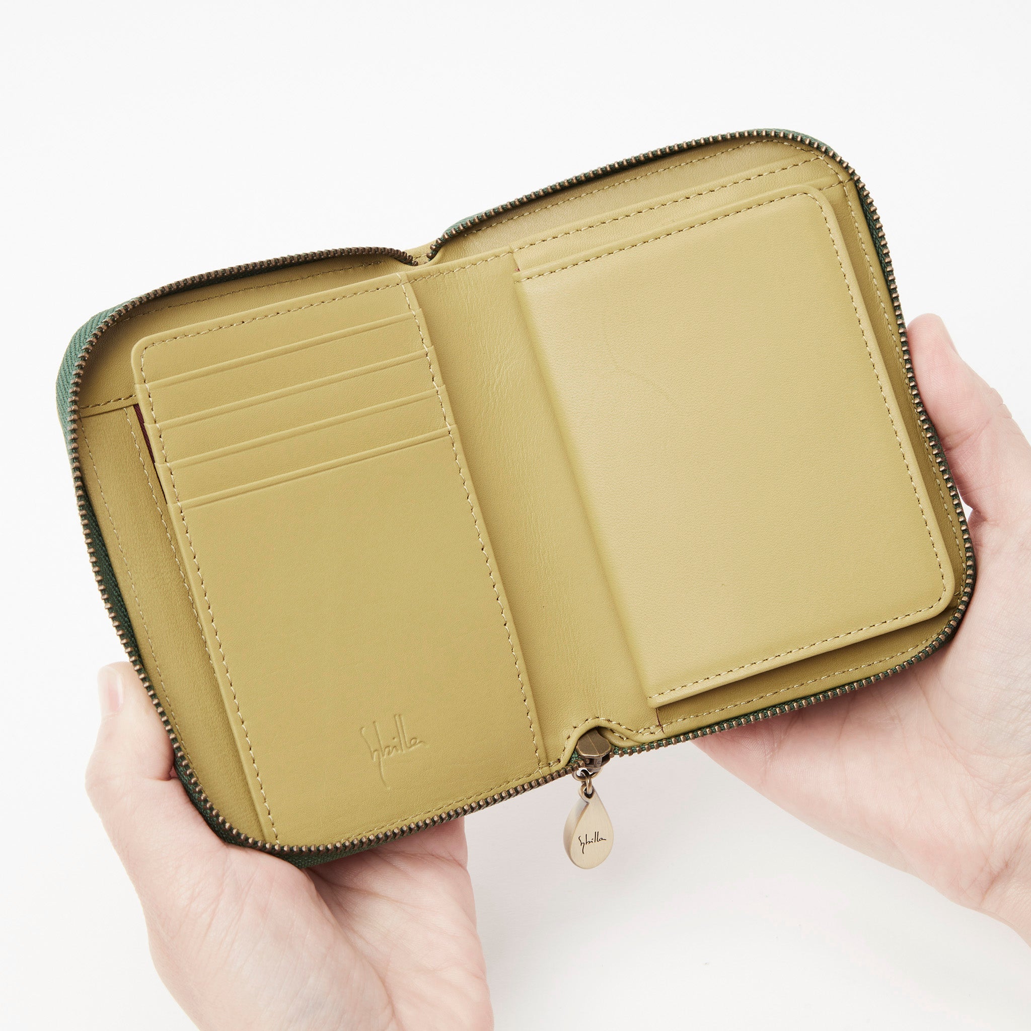 インビシブレ ラウンドファスナー二つ折り財布 5470570