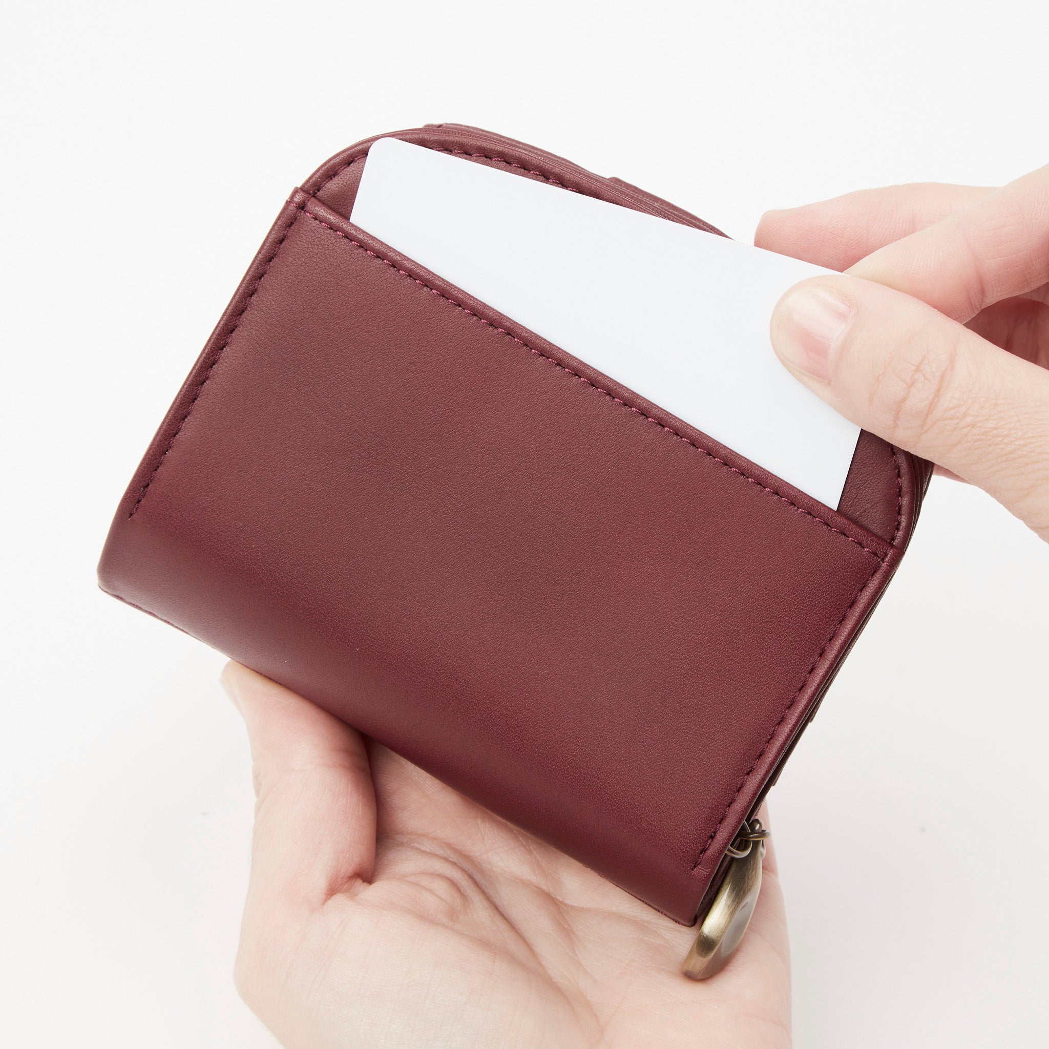 インビシブレ 二つ折り財布 5470571