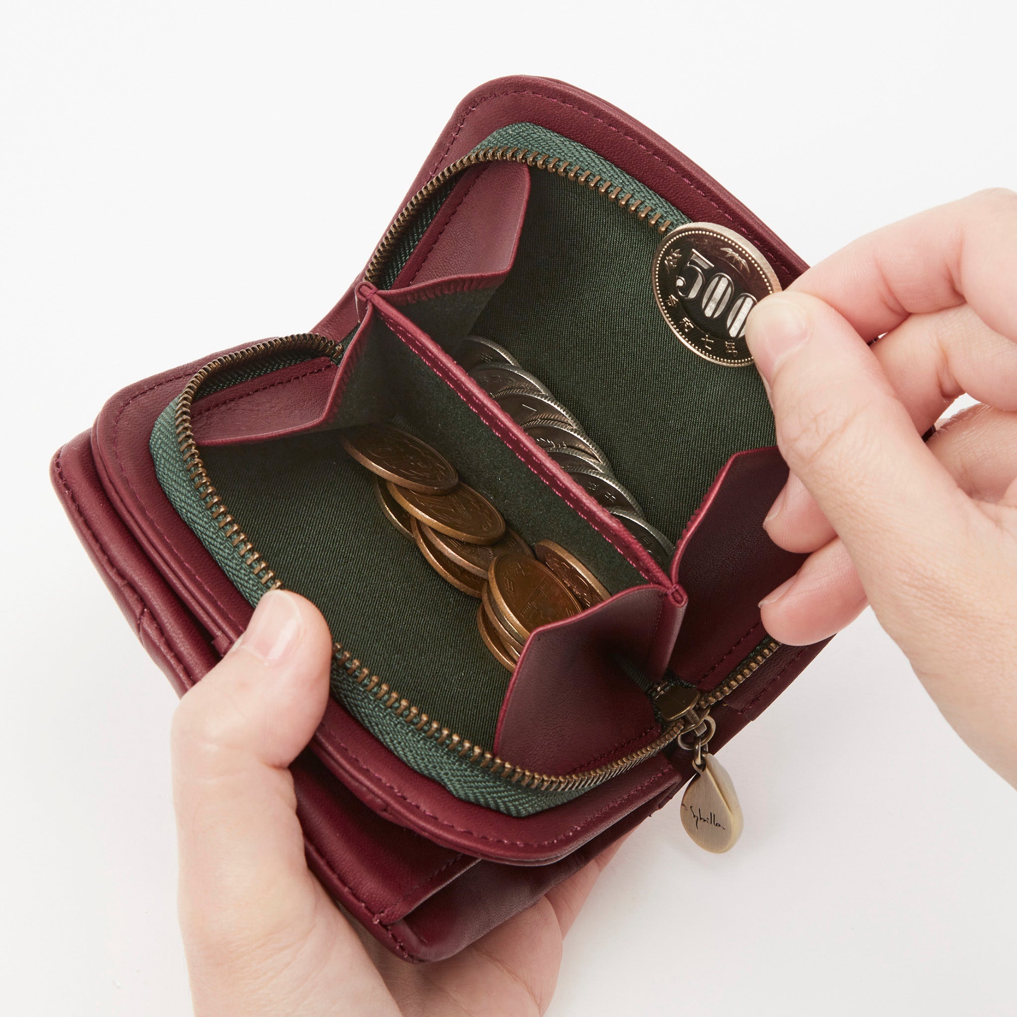 インビシブレ 二つ折り財布 5470571