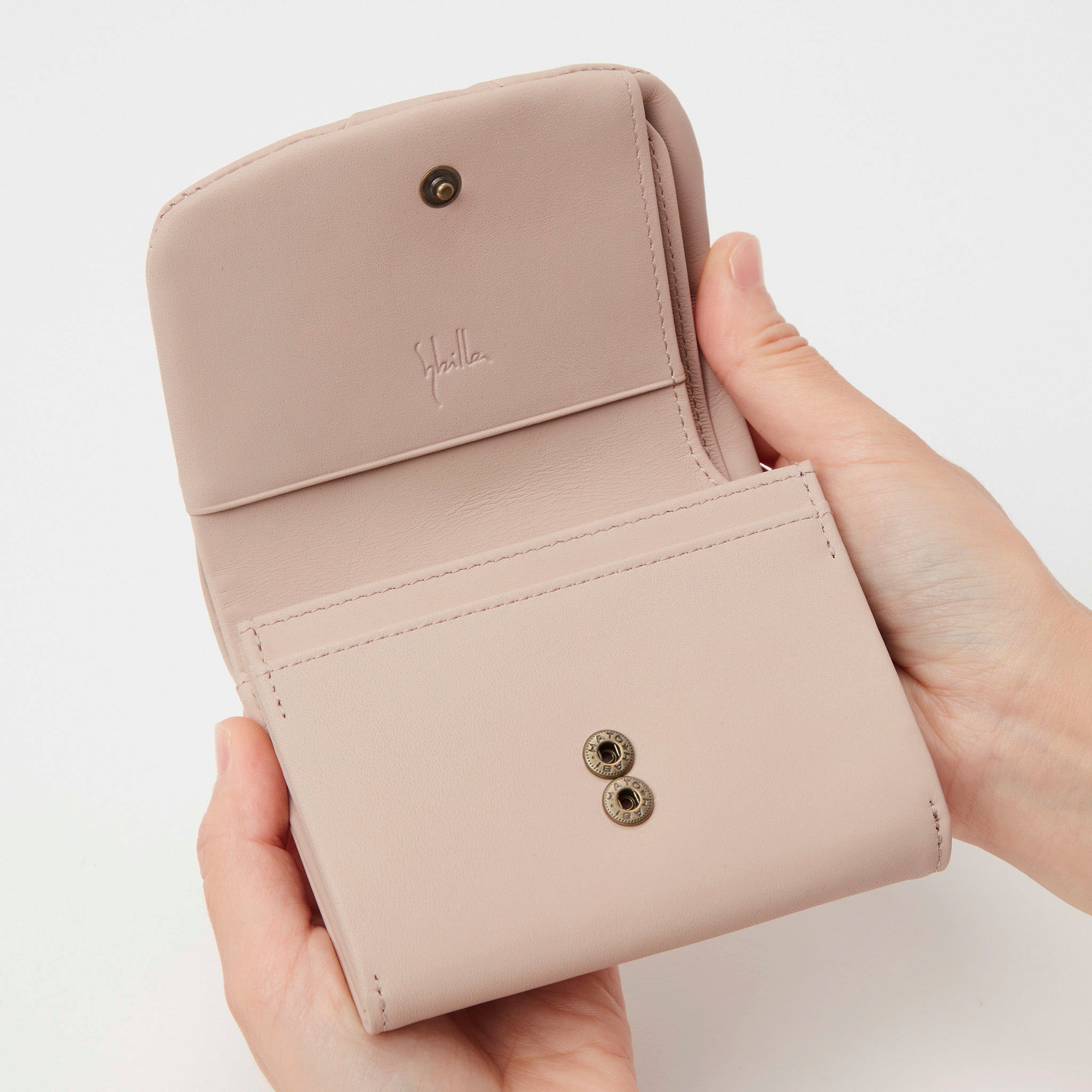 インビシブレ 二つ折り財布 5470572