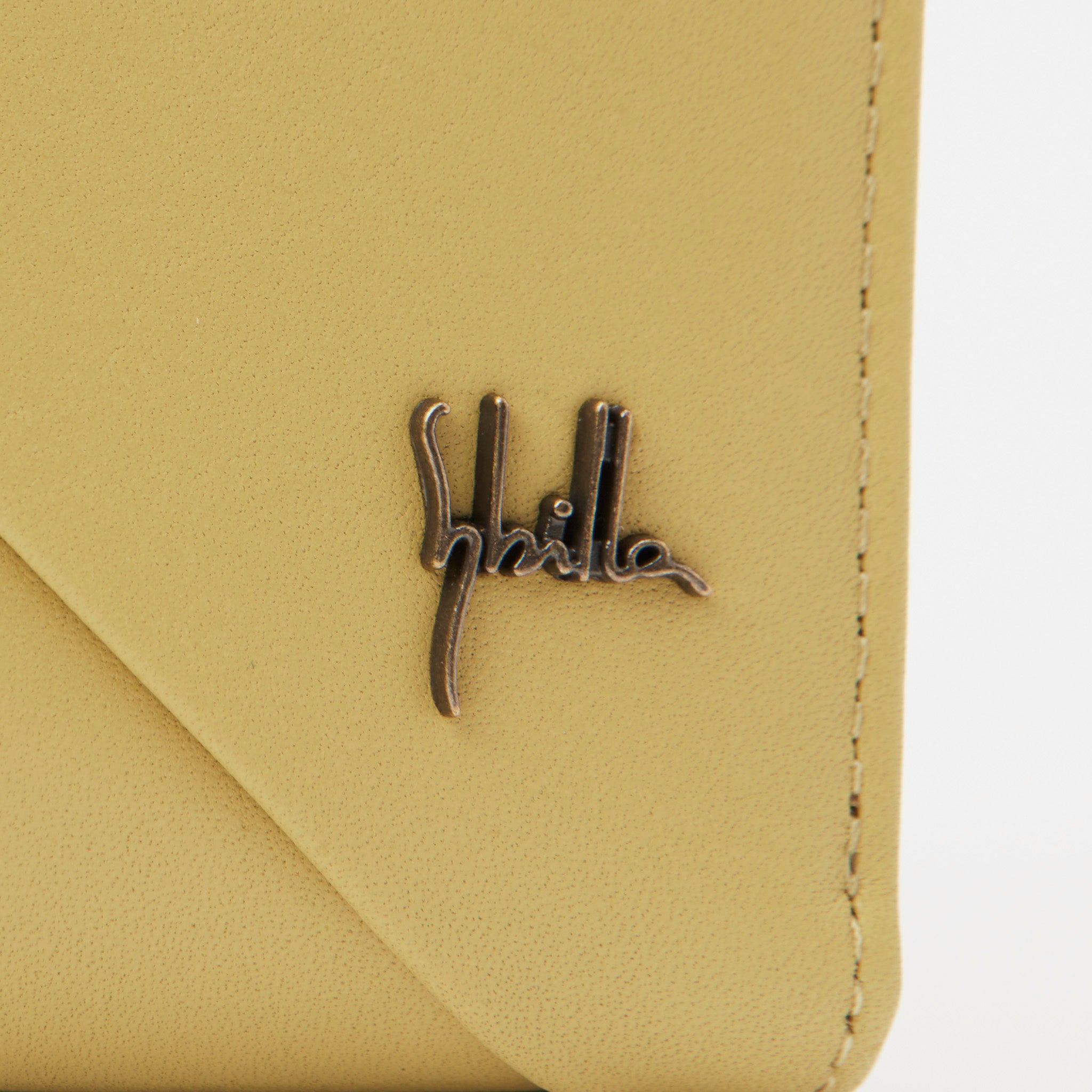 インビシブレ ラウンドファスナー長財布 5470573