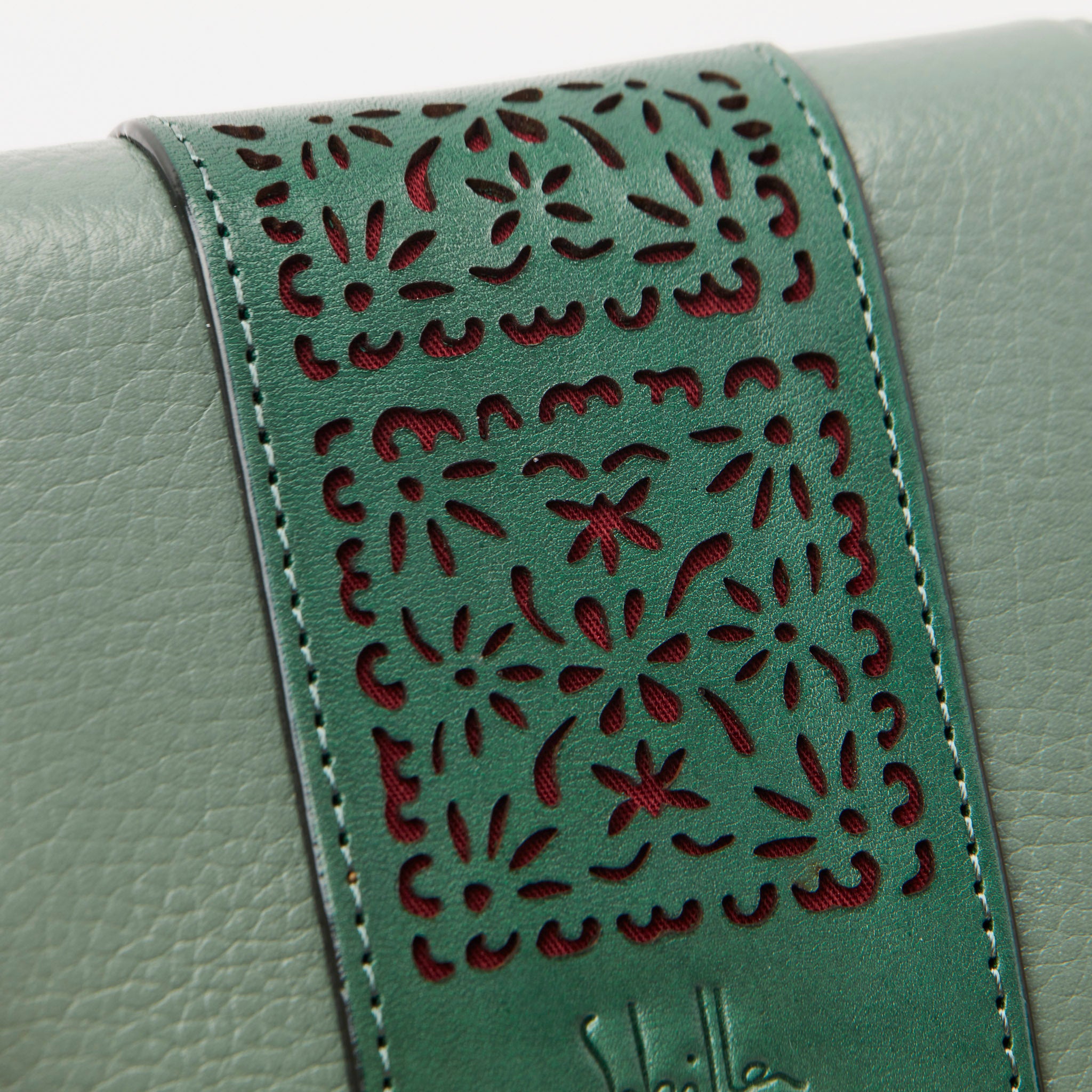 アンバール 二つ折りミニ財布 5470580