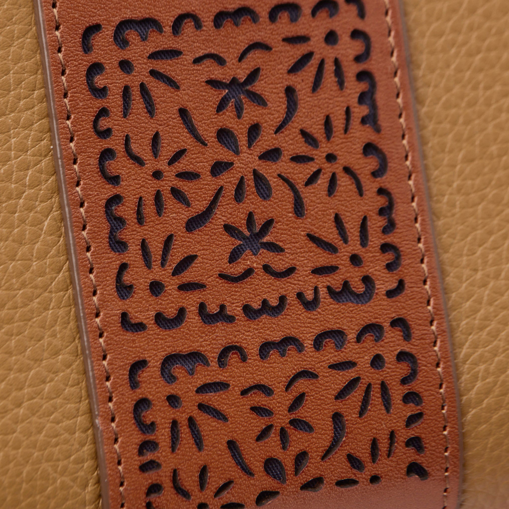 アンバール　二つ折り財布 5470581