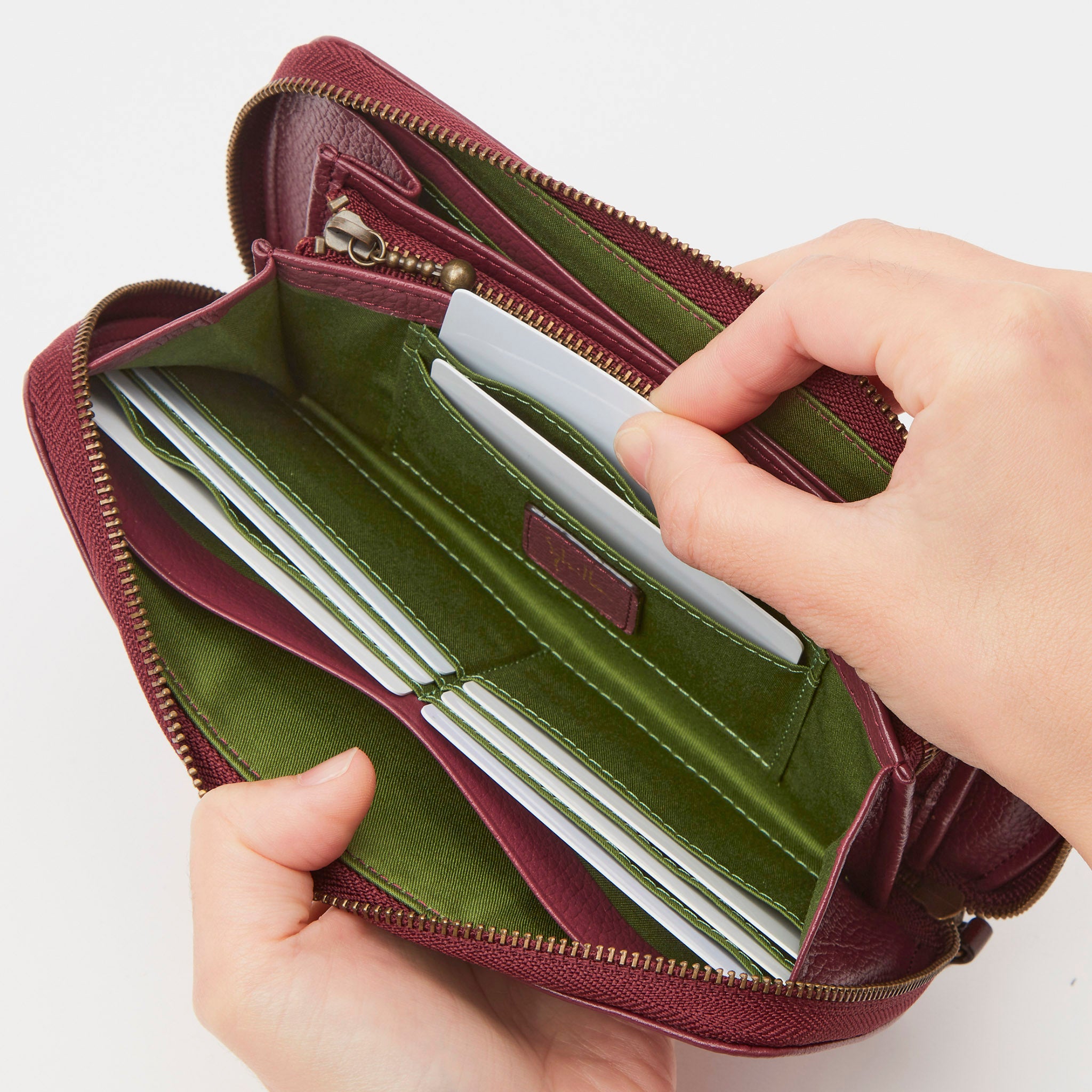 アンバール　ラウンドファスナー長財布 5470582