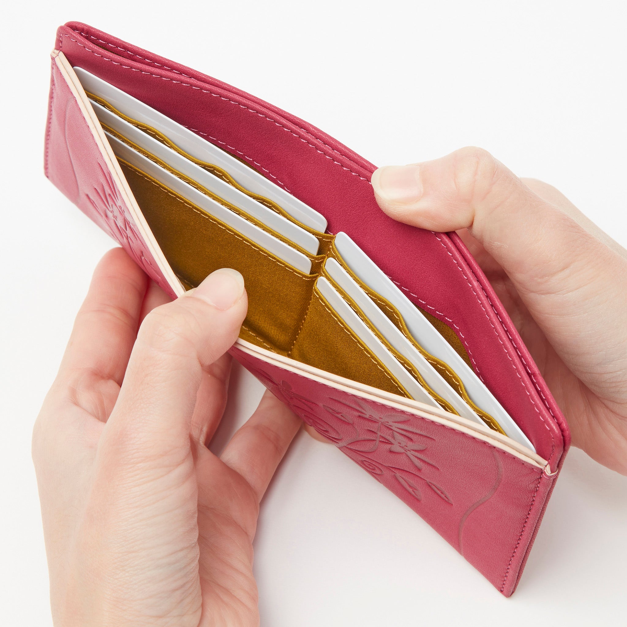 アラディノ スリム長財布 5470604